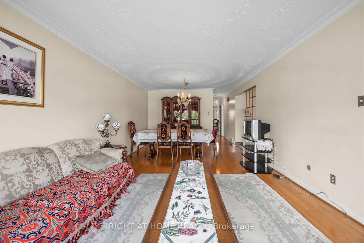7 Daystrom Drive, Toronto, ON M9M 2A8