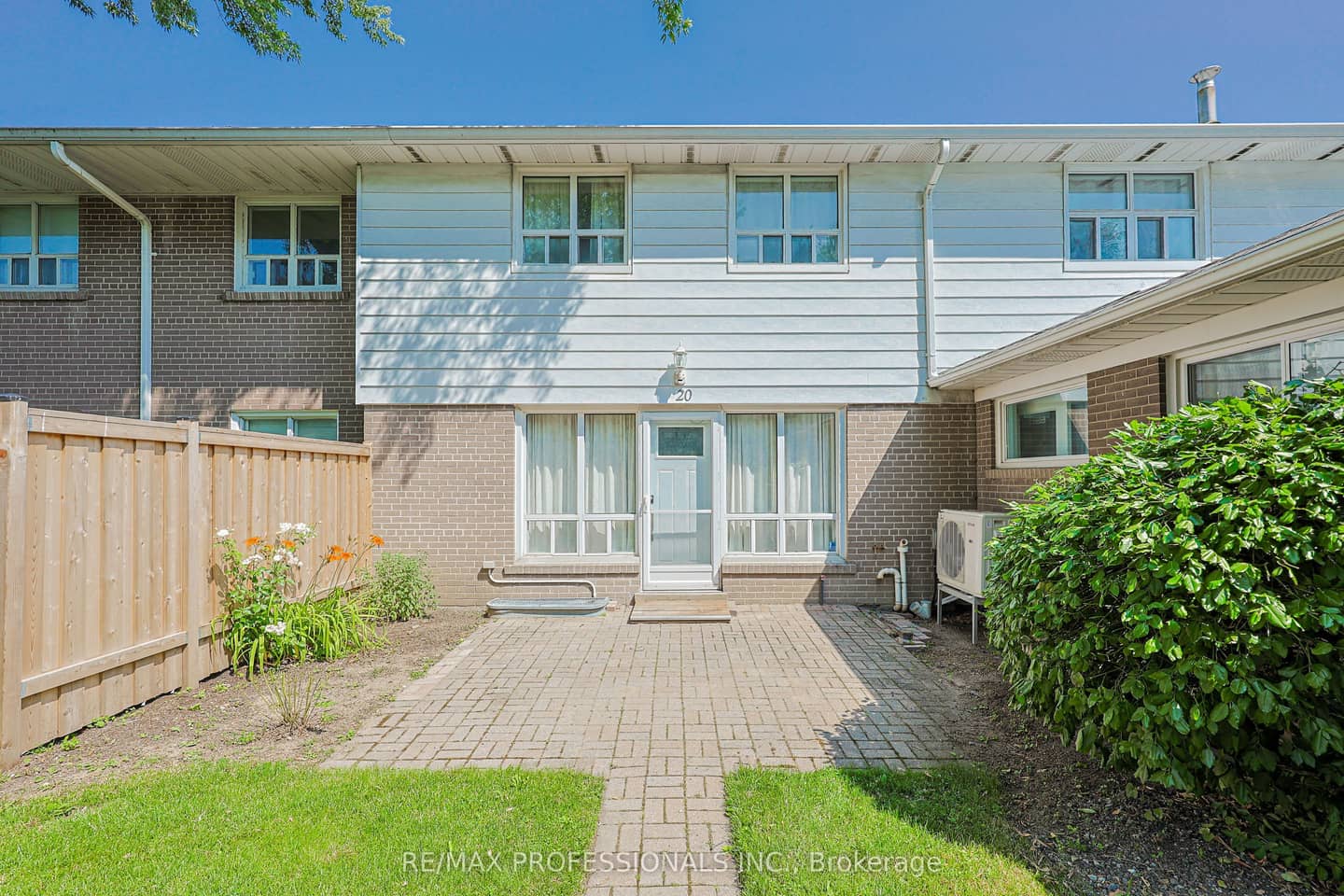 160 Carsbrooke Road 20, Toronto, ON M9C 1G9
