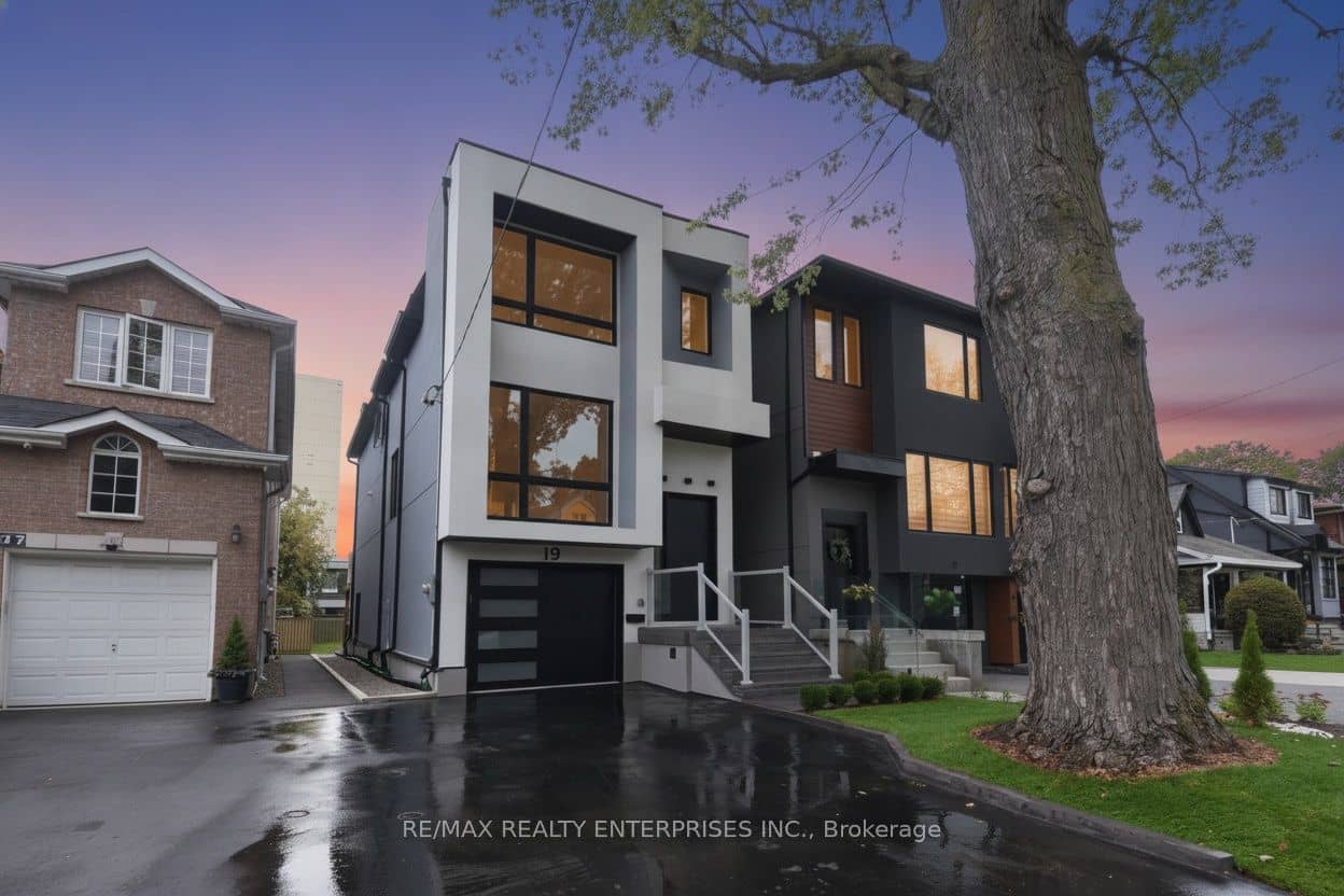 19 Simpson Avenue, Toronto, ON M8Z 1C9