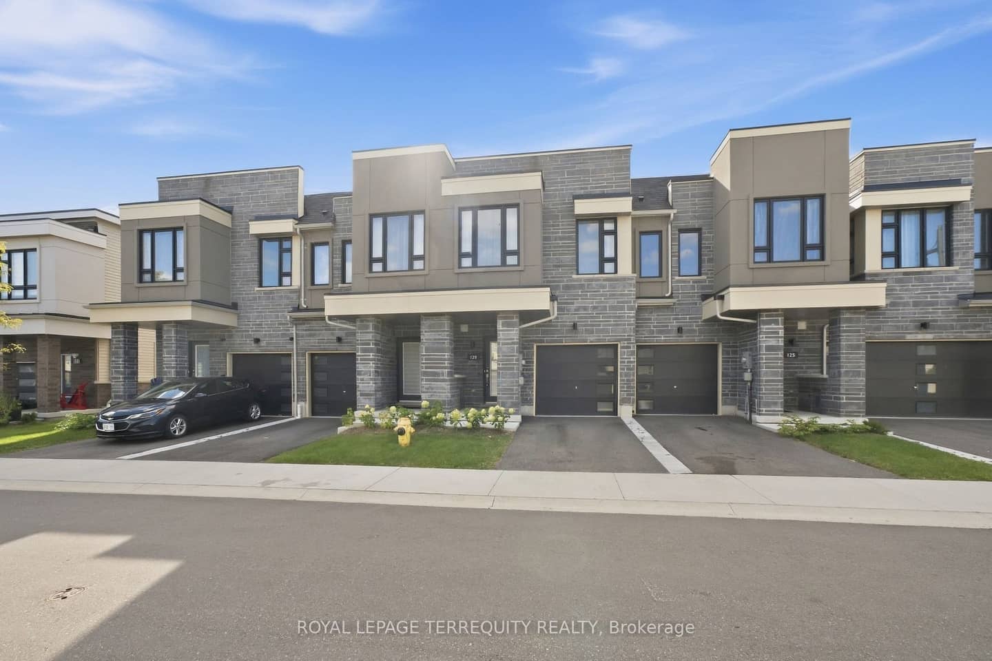 129 Sailors Landing, Clarington, ON L1C 7G4