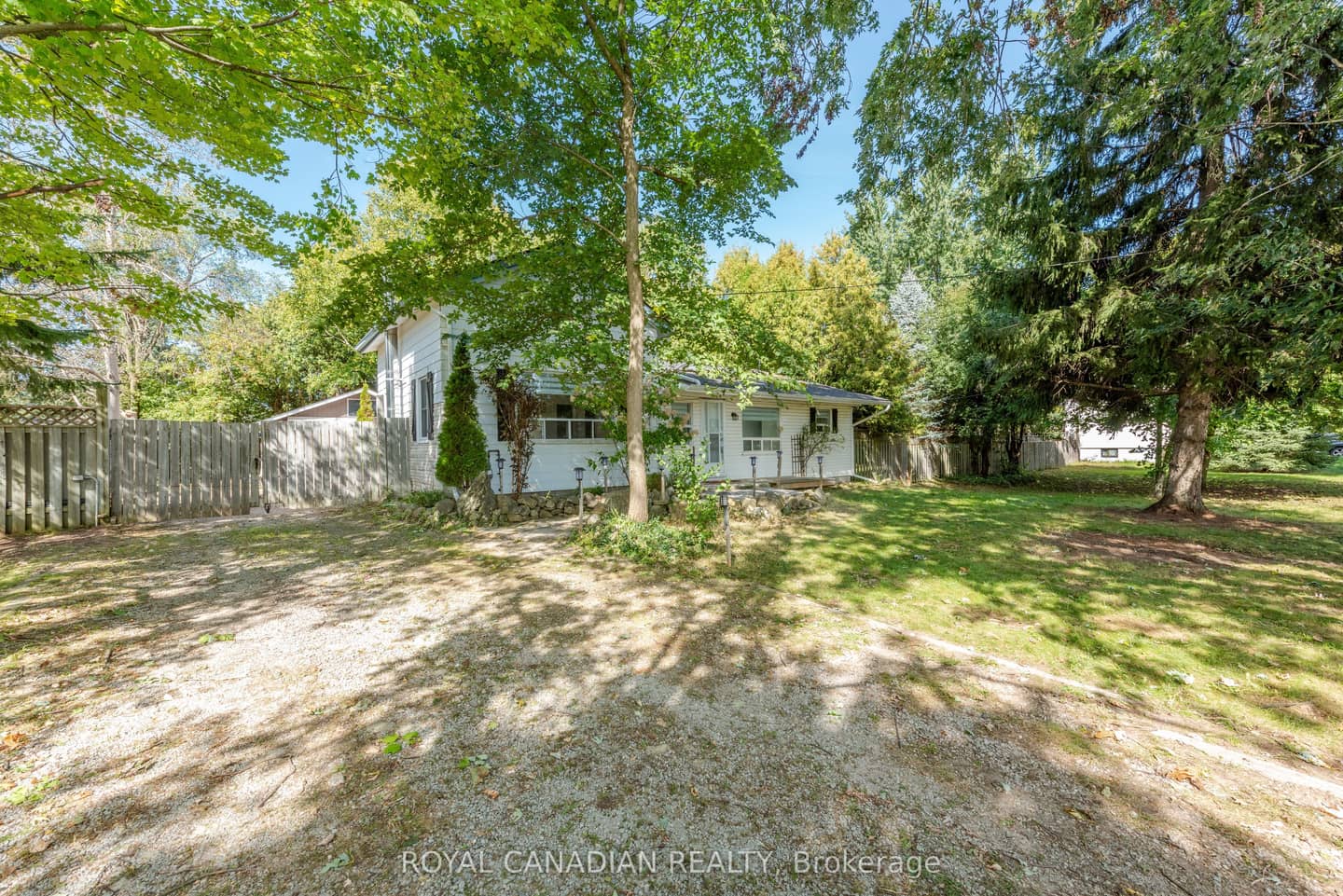 9775 Highway 7, Halton Hills, ON L7J 2L8