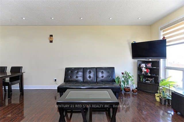 65 Newstead Crescent, Brampton, ON L6V 2A8