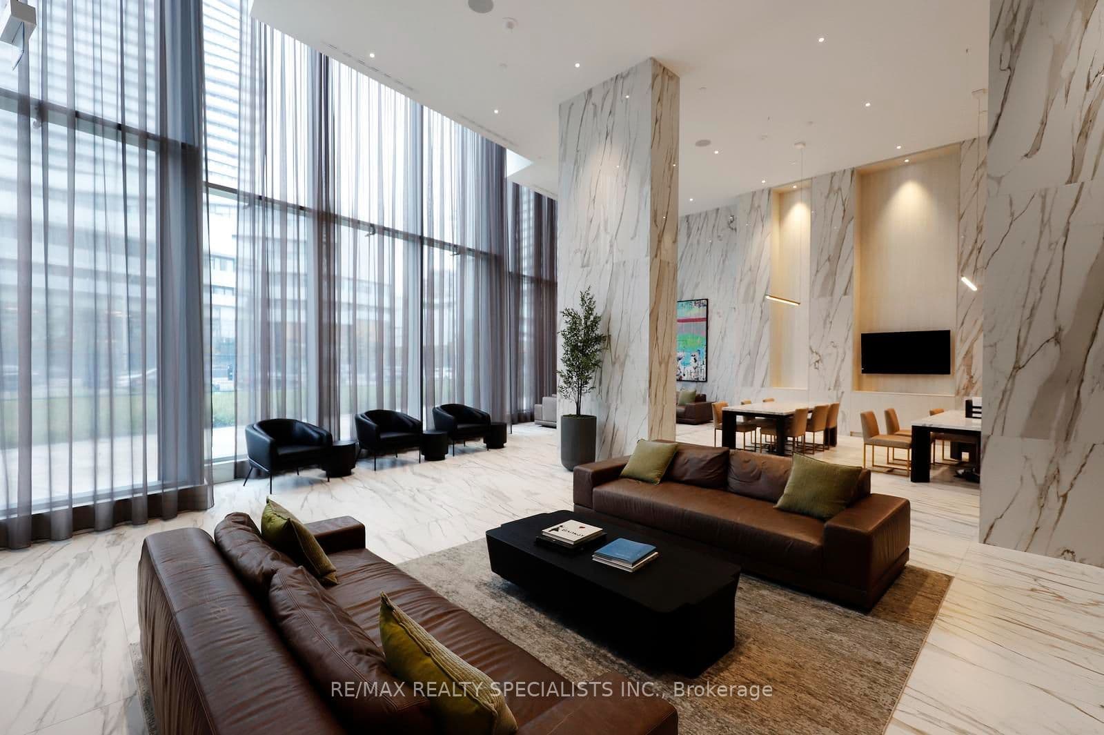 448 Burnhamthorpe Road W 2904, Mississauga, ON L5B 0R4