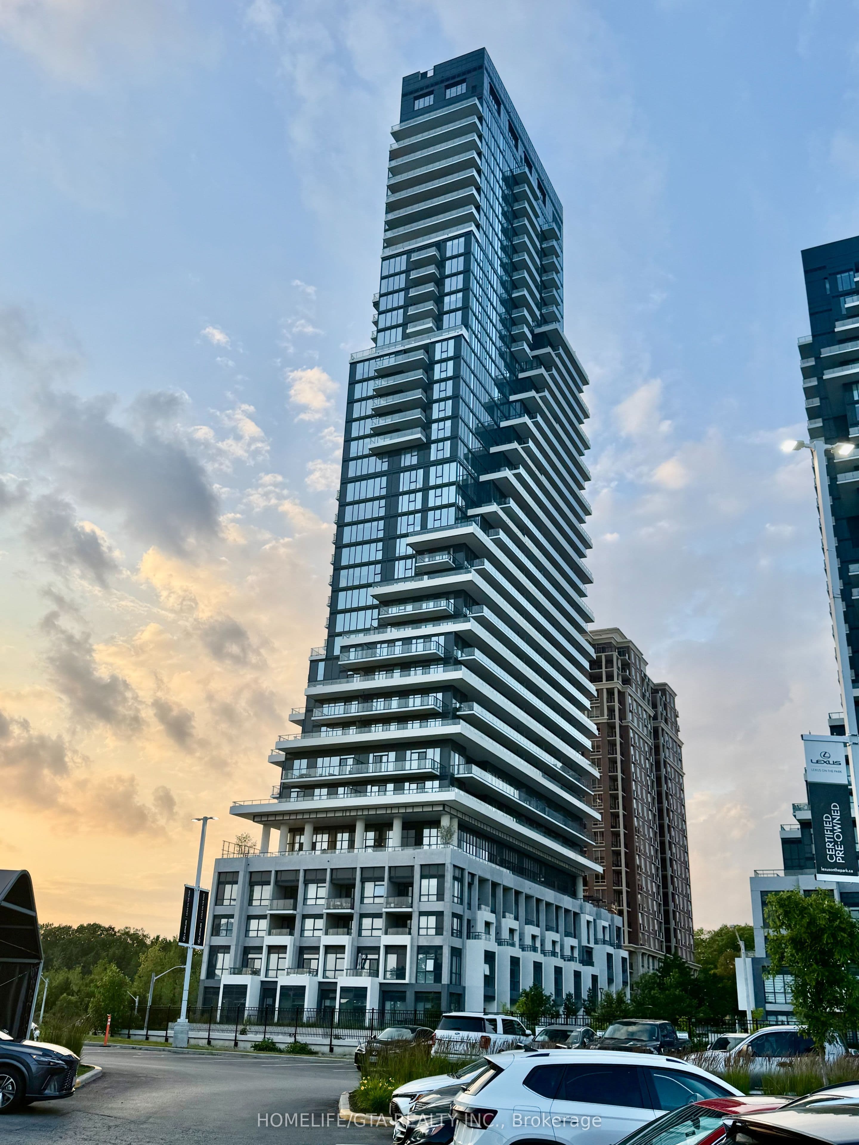 10 Inn On The Park Drive 605, Toronto, ON M3C 0P9