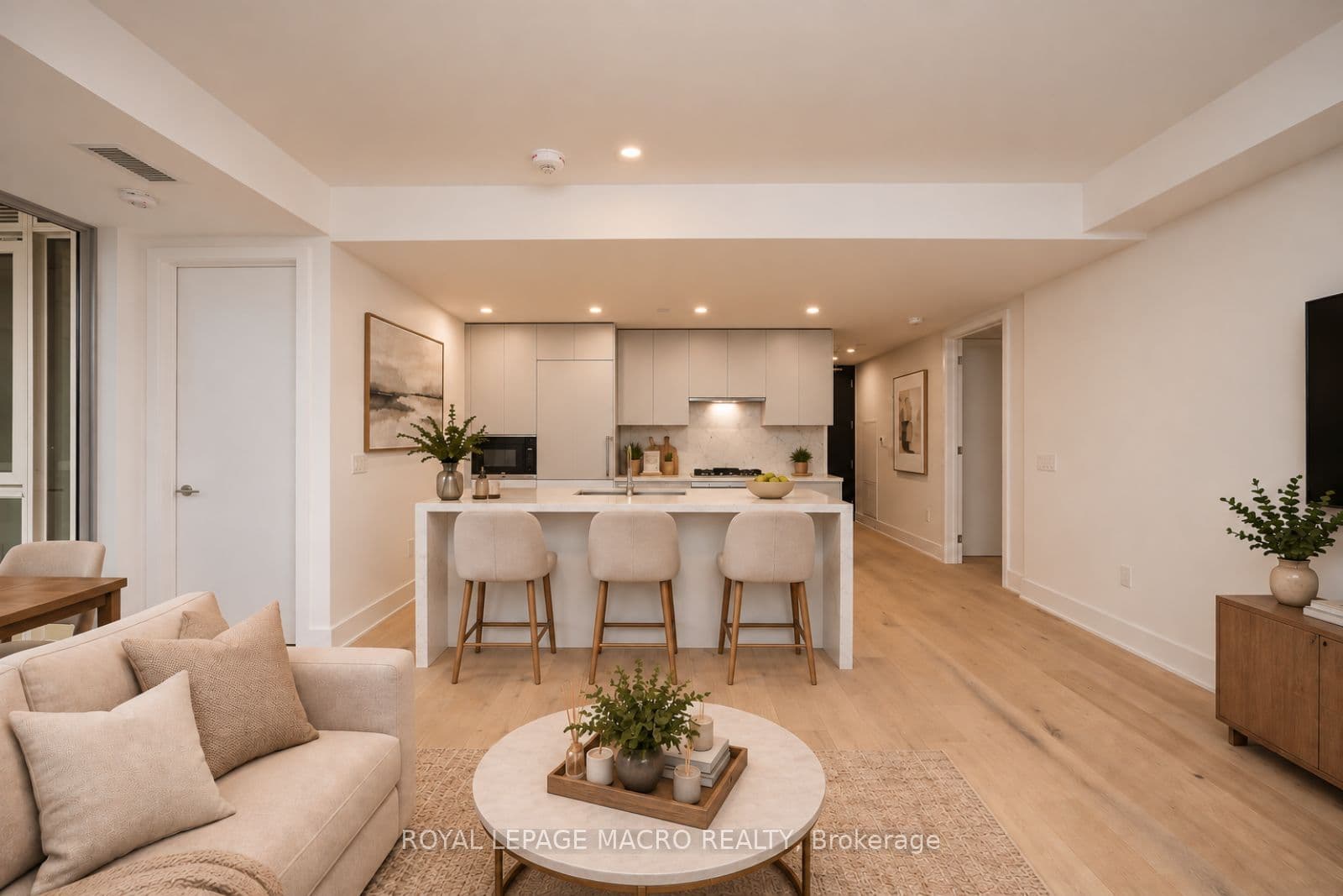 346 Davenport Road 403, Toronto, ON M5R 1K6