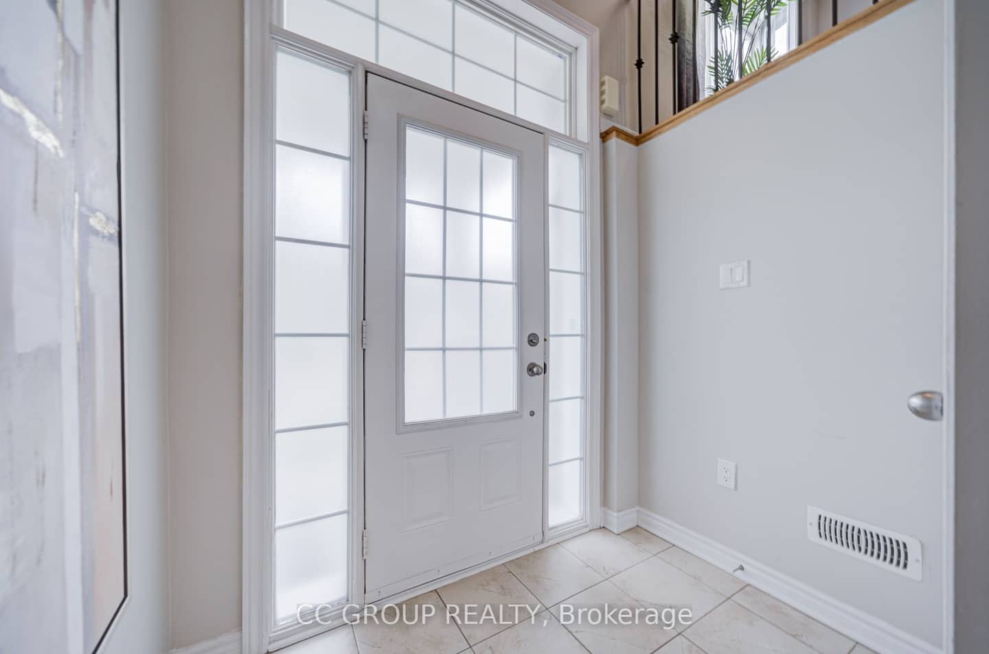 138 Farooq Boulevard S, Vaughan, ON L4H 4S1
