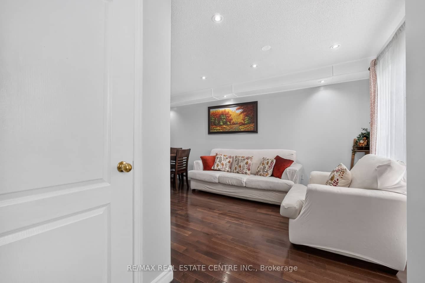 8 Flatlands Way, Brampton, ON L6R 2B5