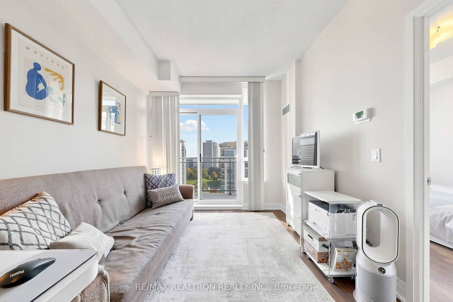 75 North Park Road 1604, Vaughan, ON L4J 0H8