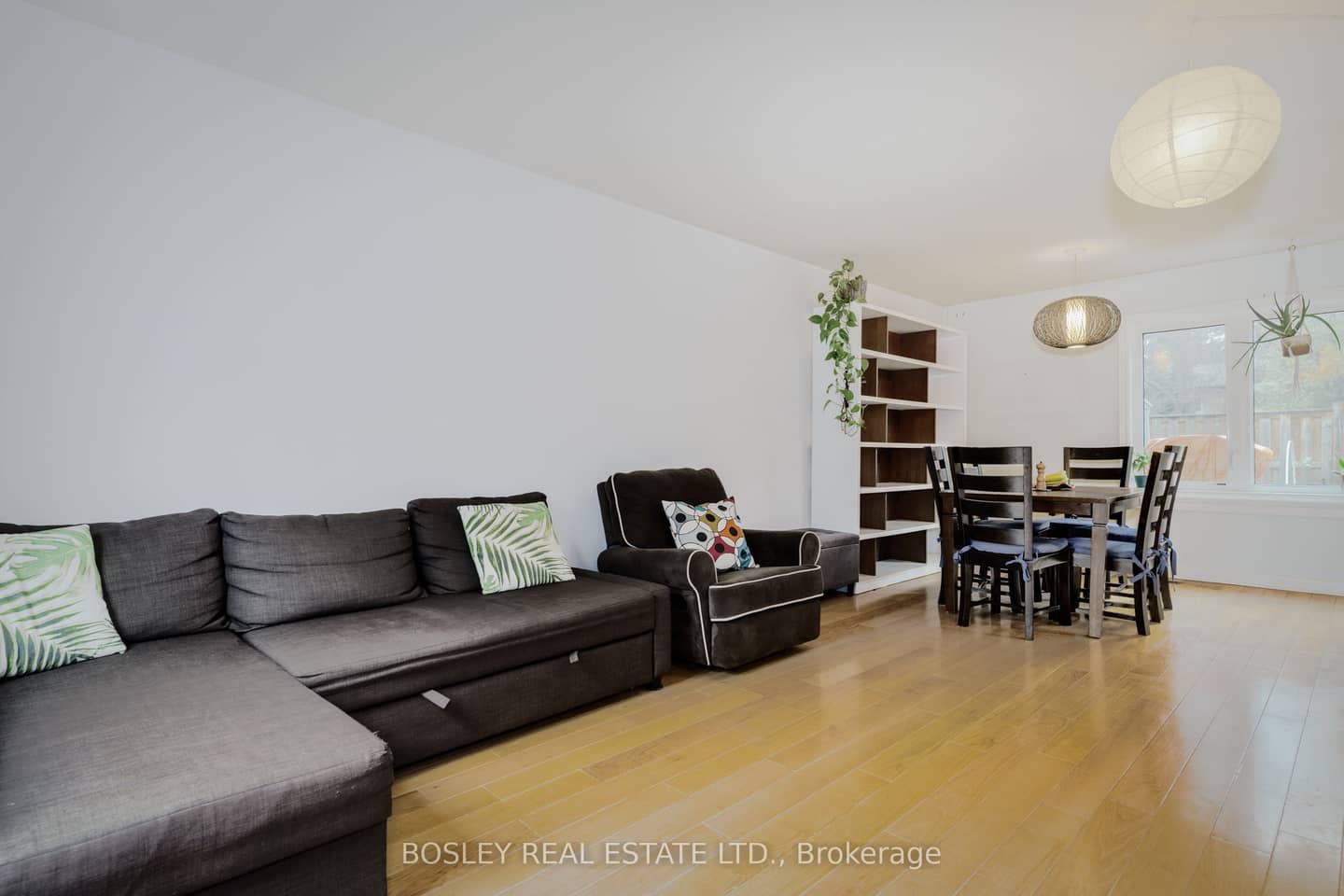 2 Cottonwood Drive, Toronto, ON M3C 2B4