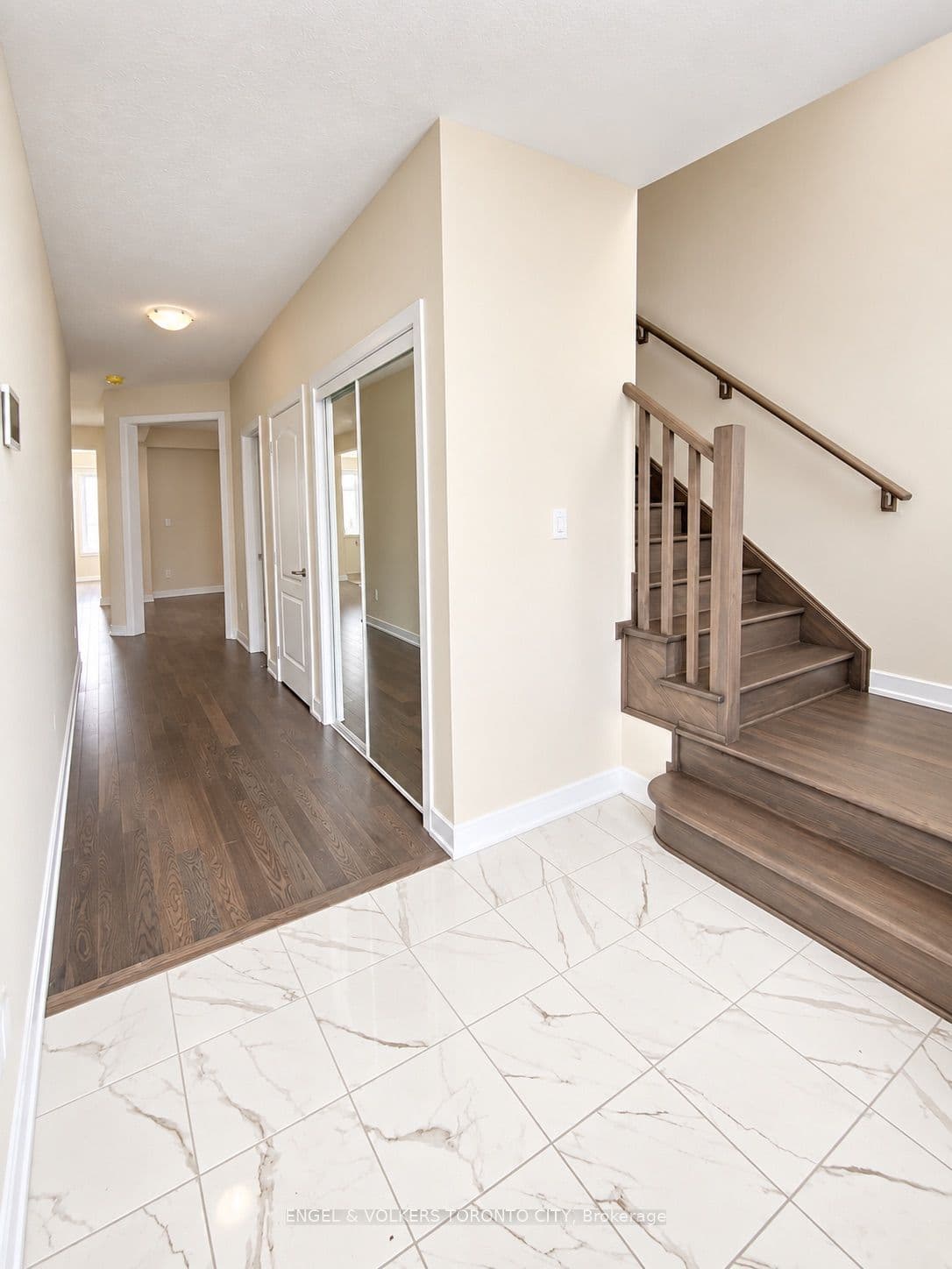 84 Sundin Drive, Haldimand, ON N3W 0H2