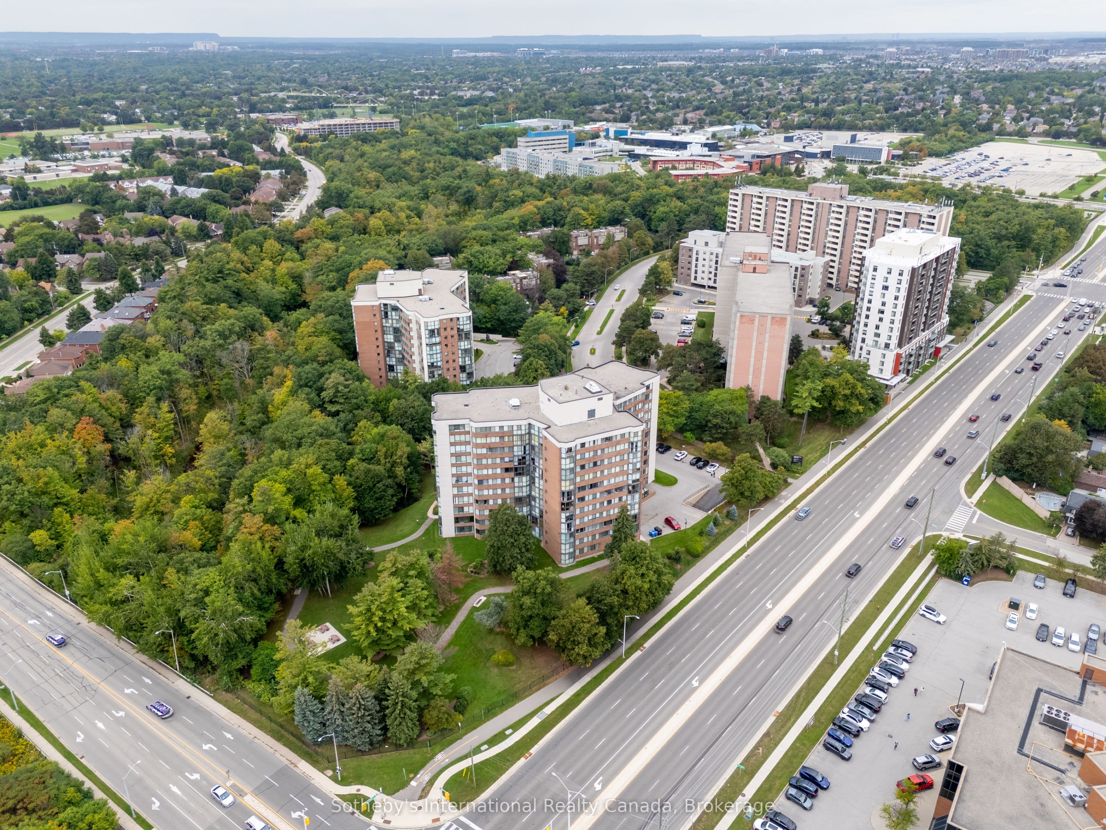 1230 Marlborough Court 804, Oakville, ON L6H 3K6