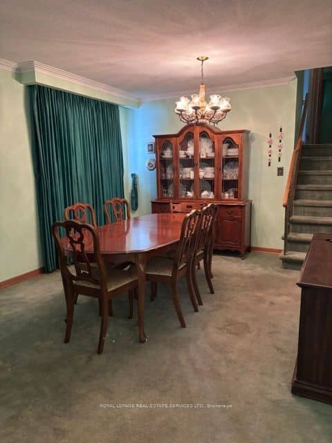 305 La Rose Avenue, Toronto, ON M9P 1B8