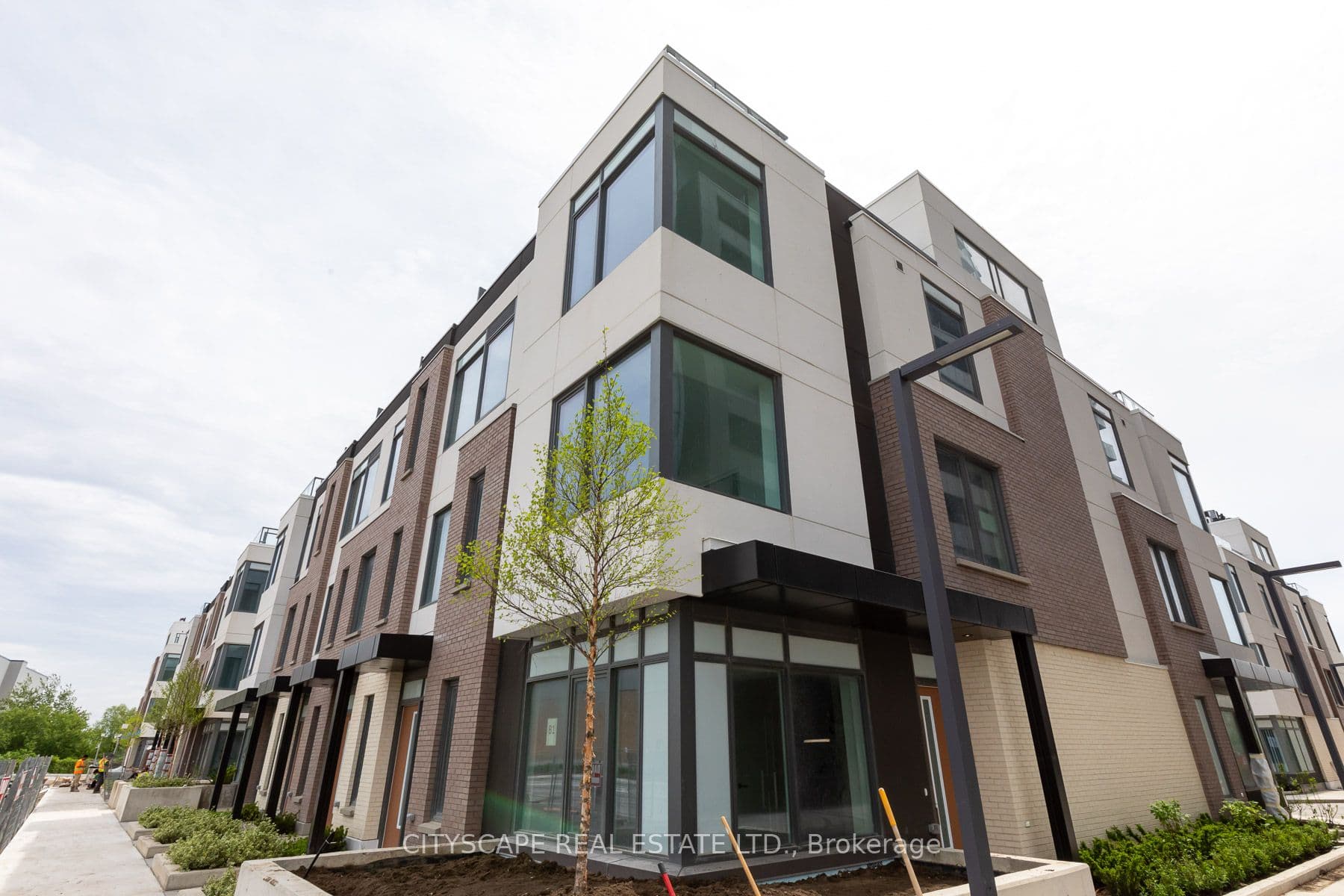 1010 Portage Parkway TH - 1, Vaughan, ON L4K 0K3