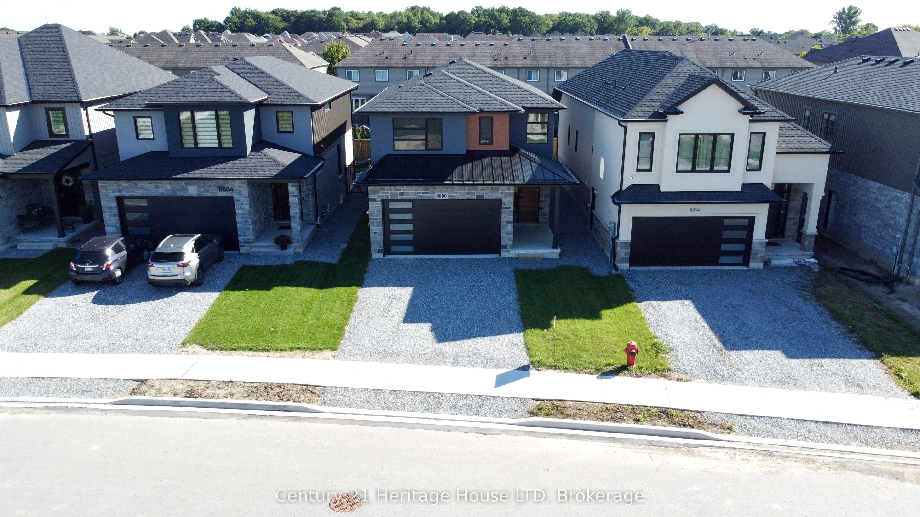 8890 Angie Drive, Niagara Falls, ON L2H 3W8