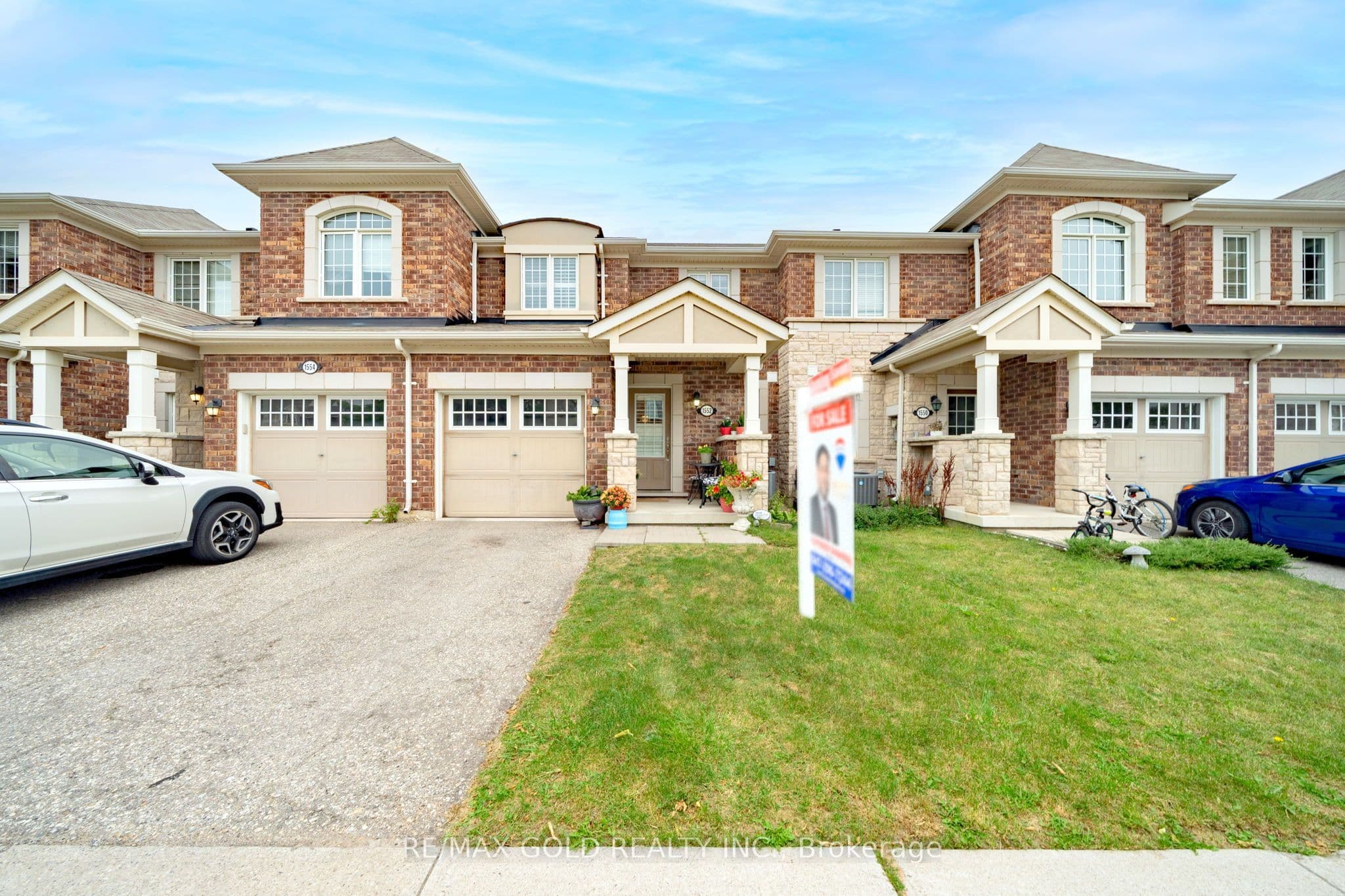 1552 GAINER Crescent, Milton, ON L9T 8Y3
