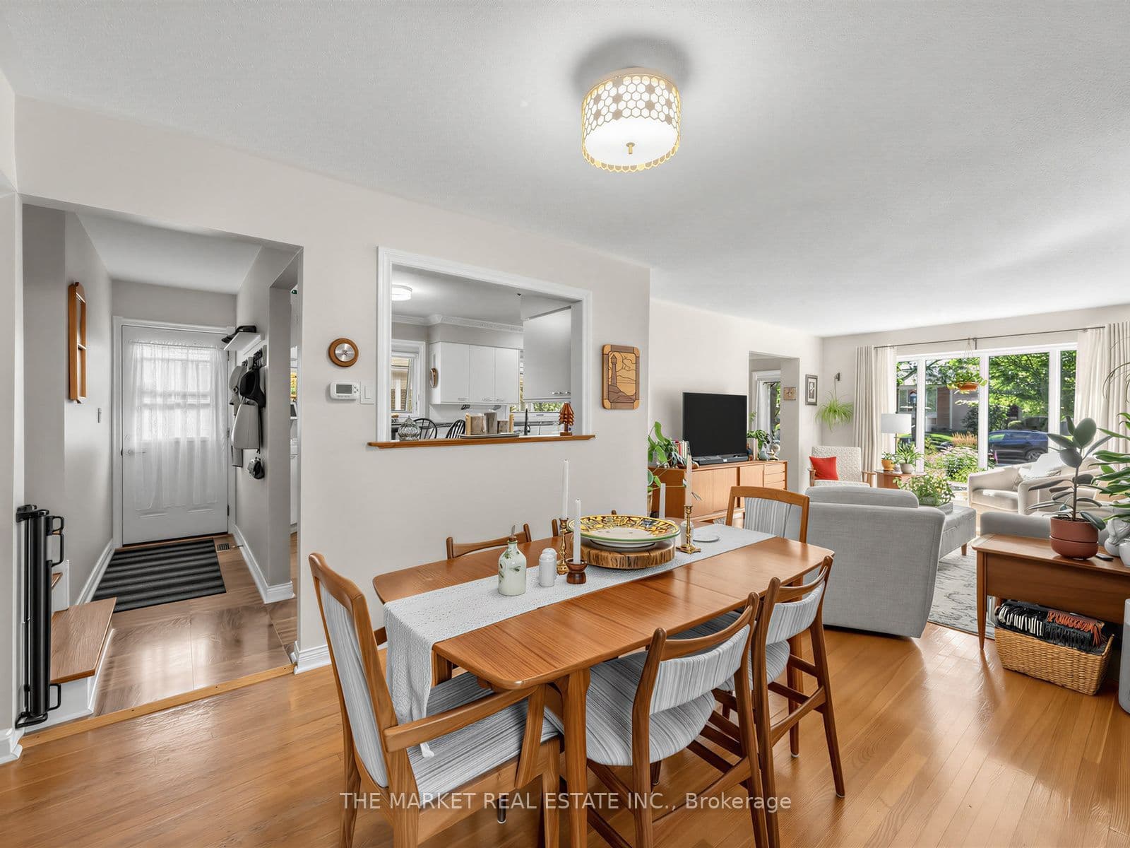 1033 Franconia Drive, Mississauga, ON L4Y 2L6