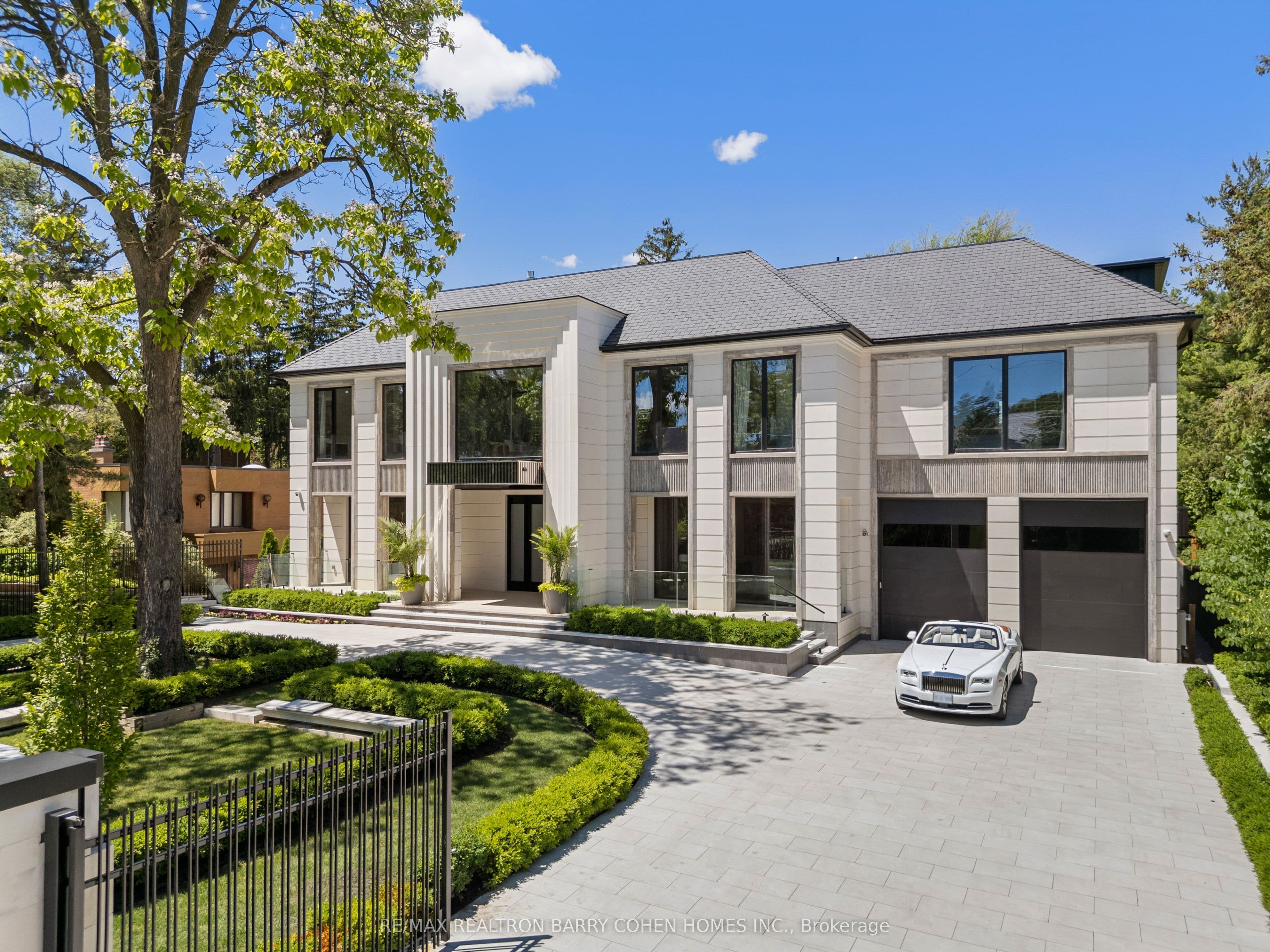 68 Old Colony Road, Toronto, ON M2L 2K1