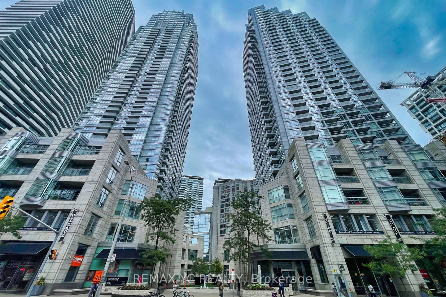 2191 Yonge Street 1103, Toronto, ON M4S 3H8