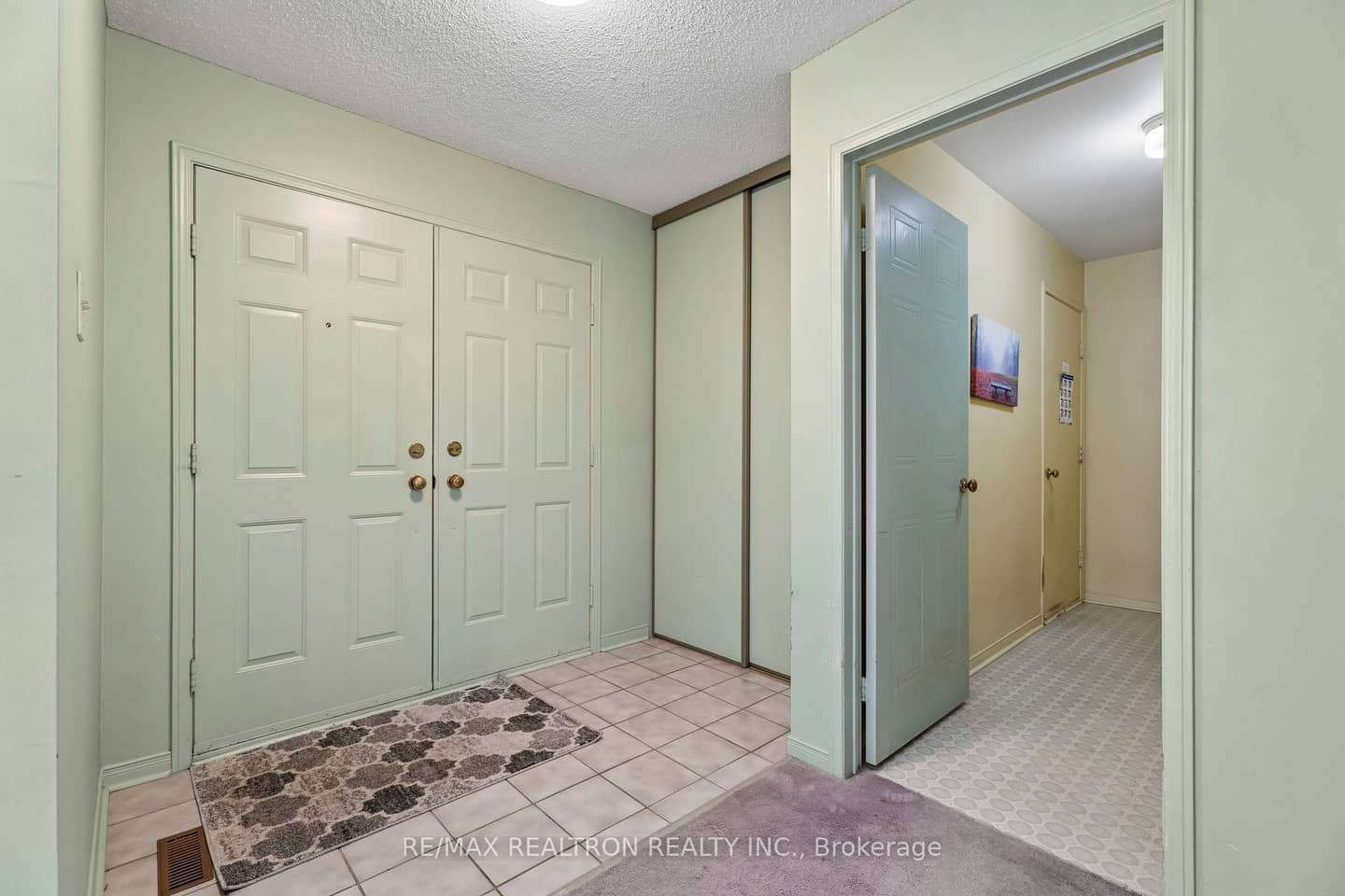 87 Peevers Crescent, Newmarket, ON L3Y 7T2