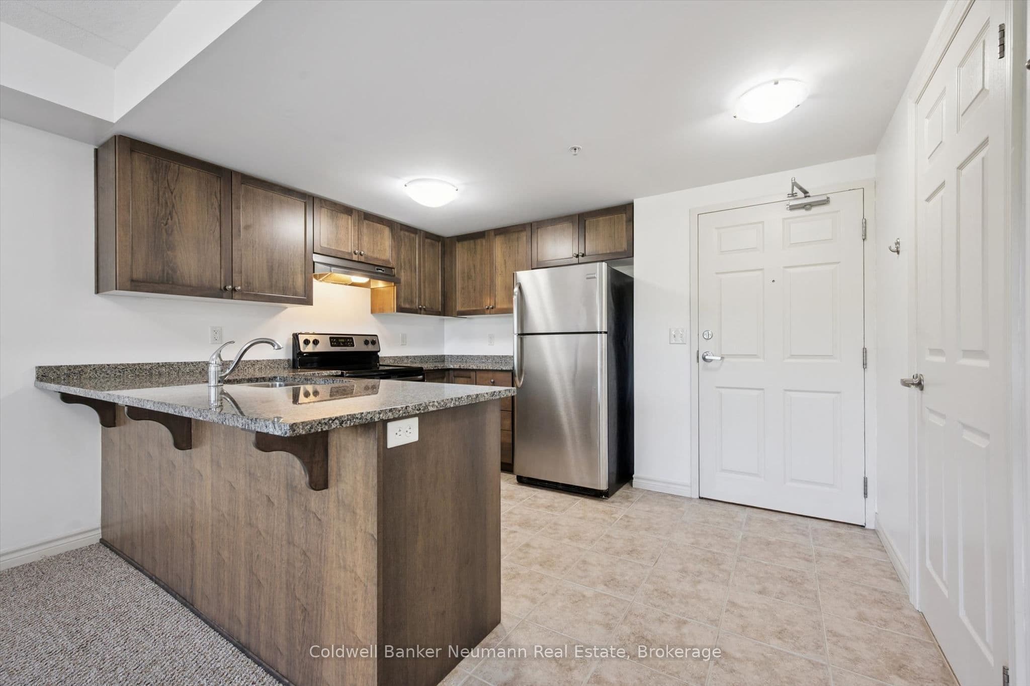 45 Kingsbury Square 301, Guelph, ON N1L 0L2