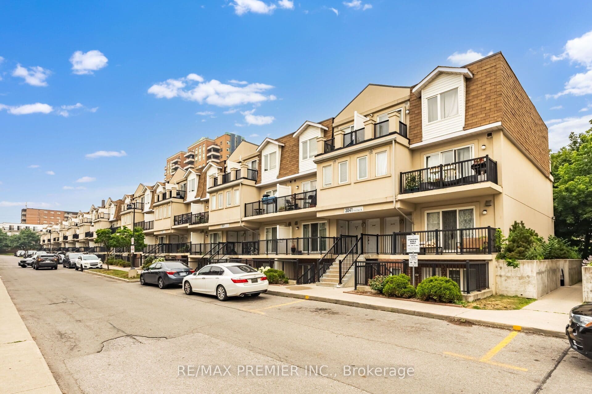 3041 Finch Avenue W 2072, Toronto, ON M9M 0A4