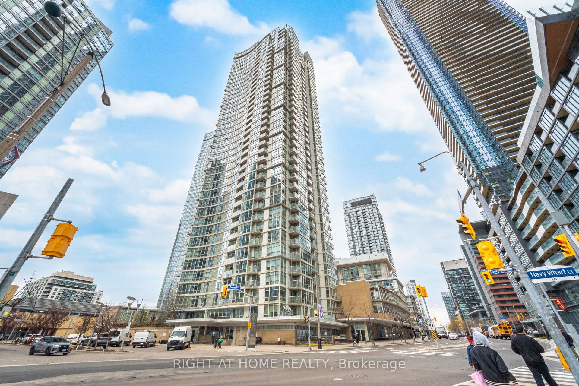 10 Navy Wharf Court 2107, Toronto, ON M5V 3V2