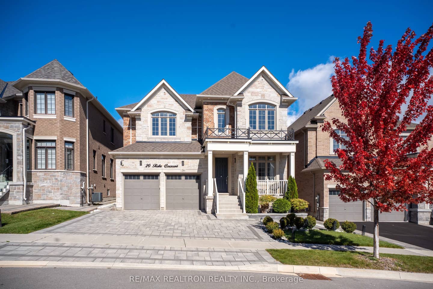 20 Tesla Crescent, East Gwillimbury, ON L9N 0T3