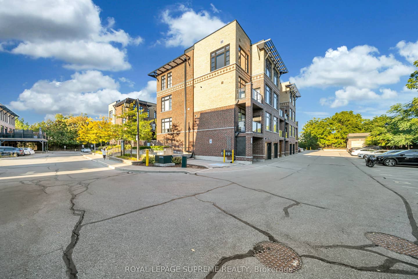 8167 Kipling Avenue 43, Vaughan, ON L4L 0G4