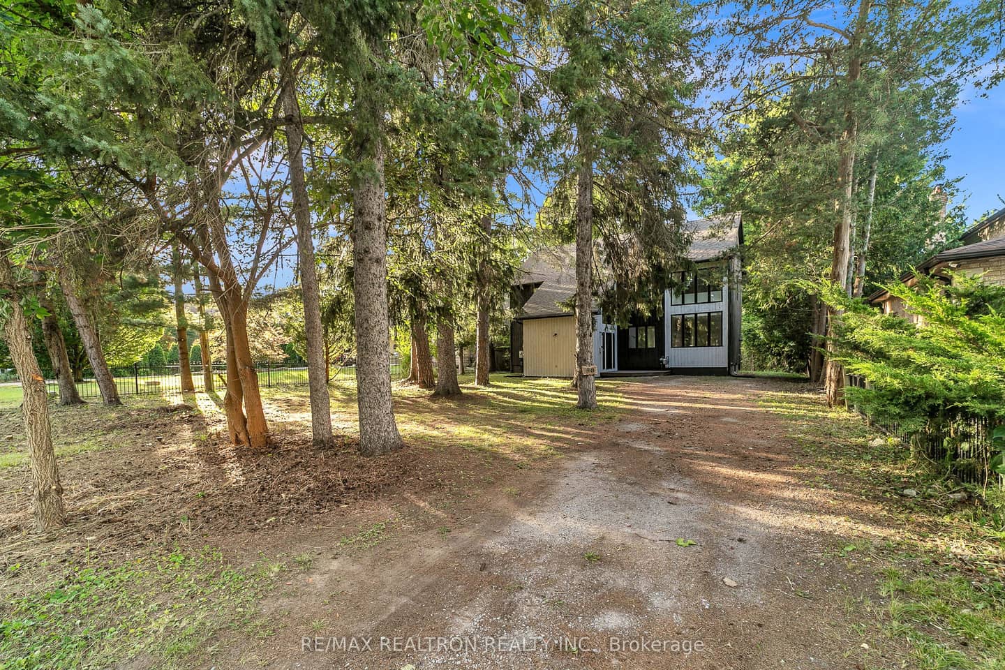 90 Proctor Avenue, Markham, ON L3T 1M7