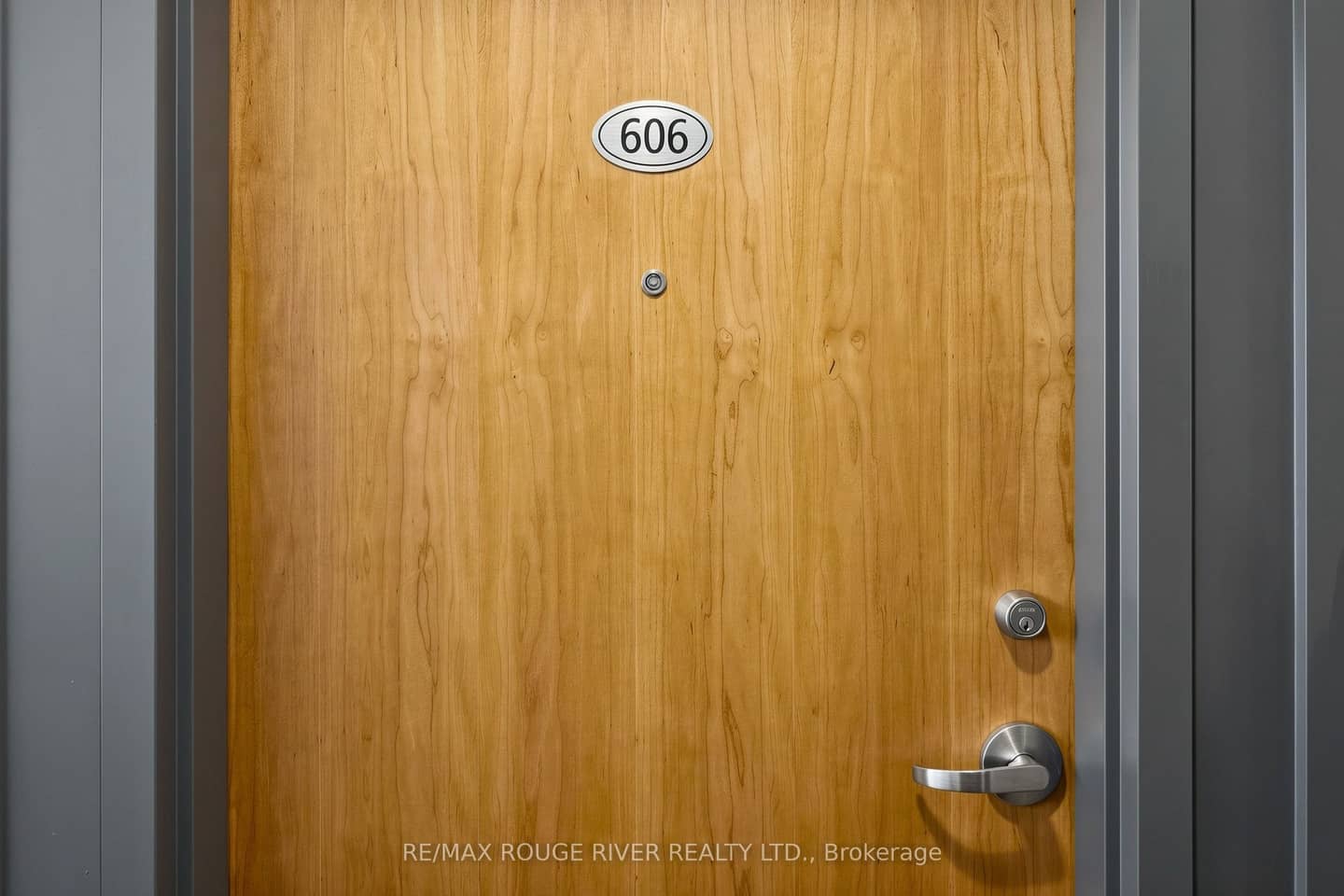 601 Kingston Road 606, Toronto, ON M4E 3Y2