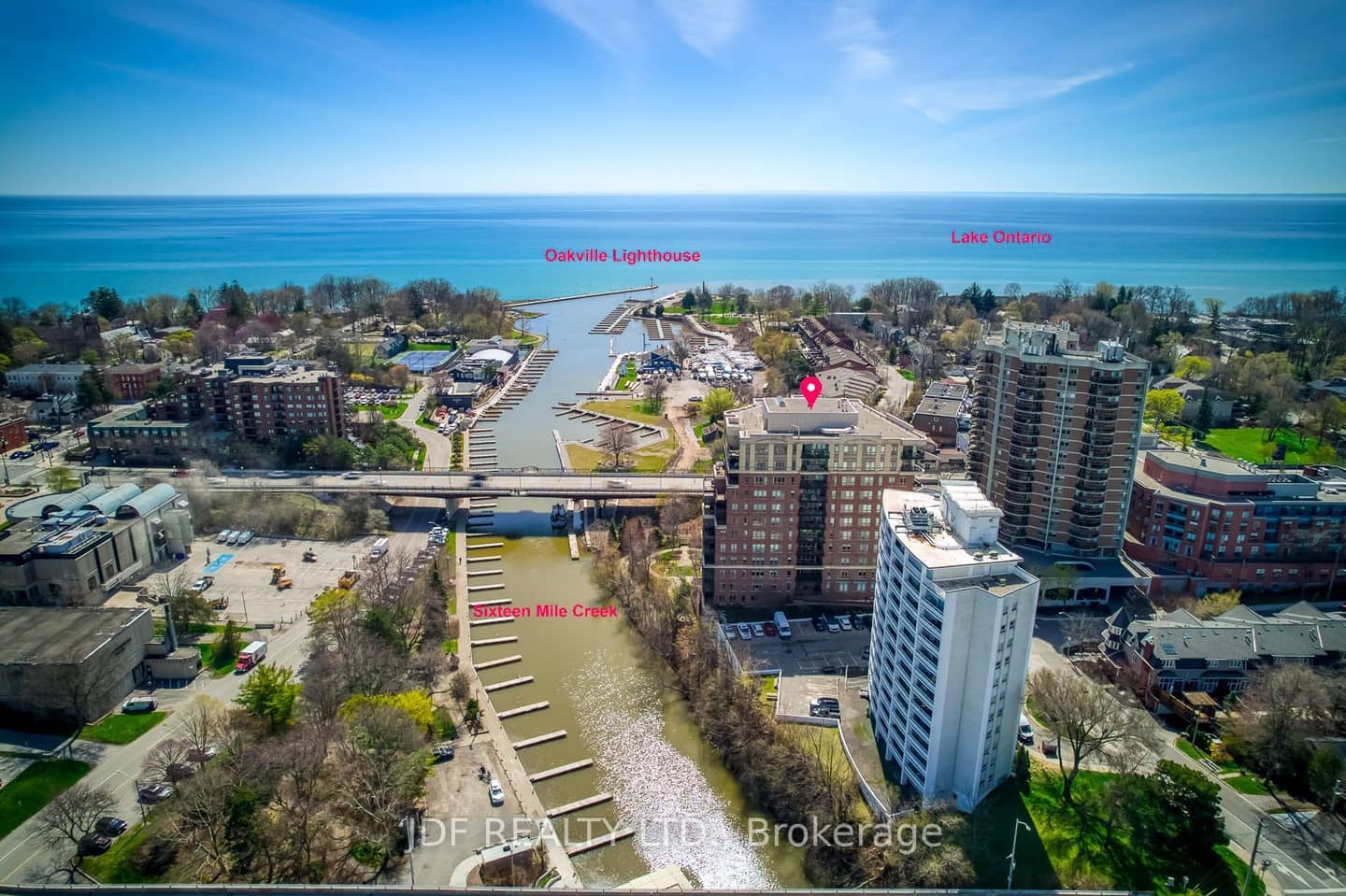 111 Forsythe Street 402, Oakville, ON L6K 3J9
