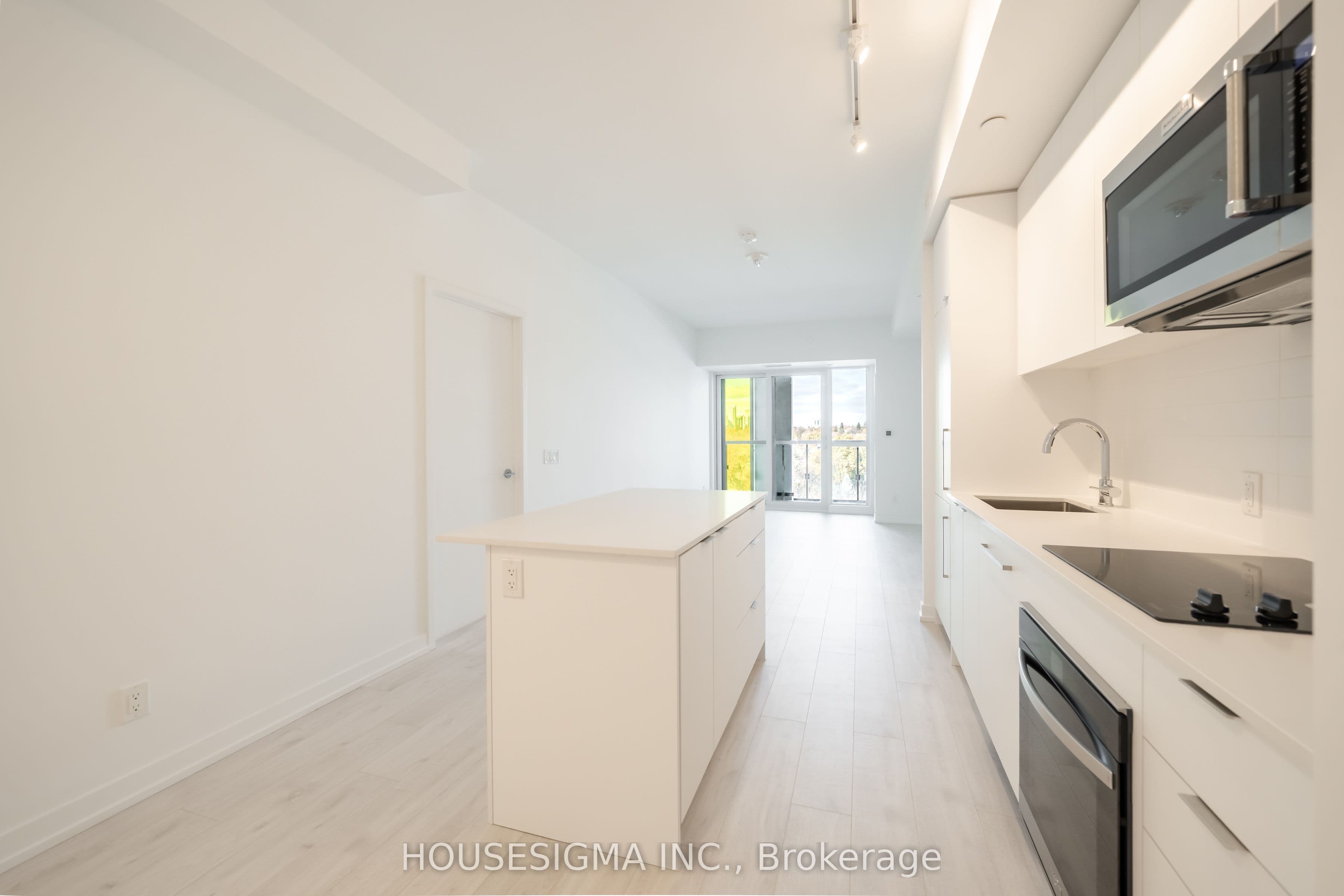 181 Sheppard Avenue E 703, Toronto, ON M2N 0L9