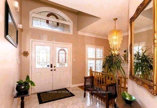 694 Gypsy Fly Crescent, Mississauga, ON L5W 1H5