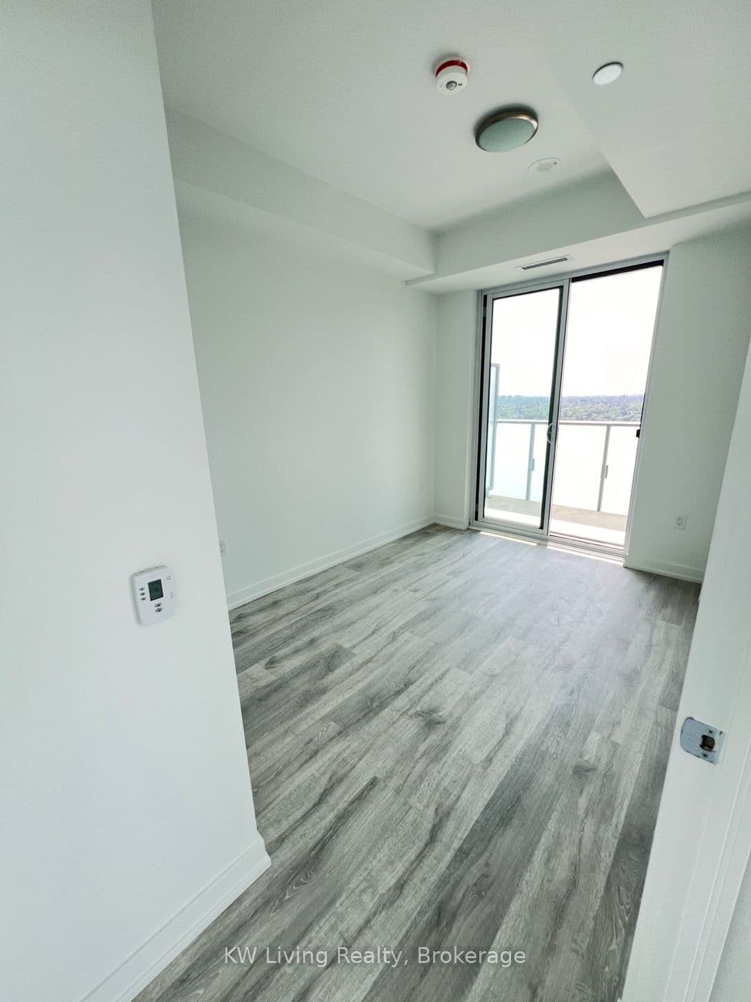 8 Olympic Garden Drive 2408, Toronto, ON M2M 0B9