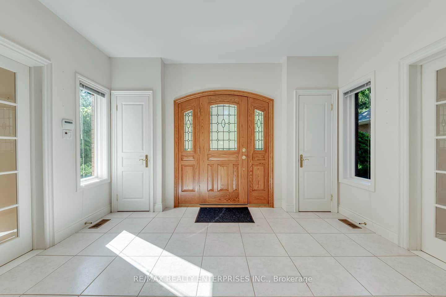 1599 Glenburnie Road, Mississauga, ON L5G 3C9