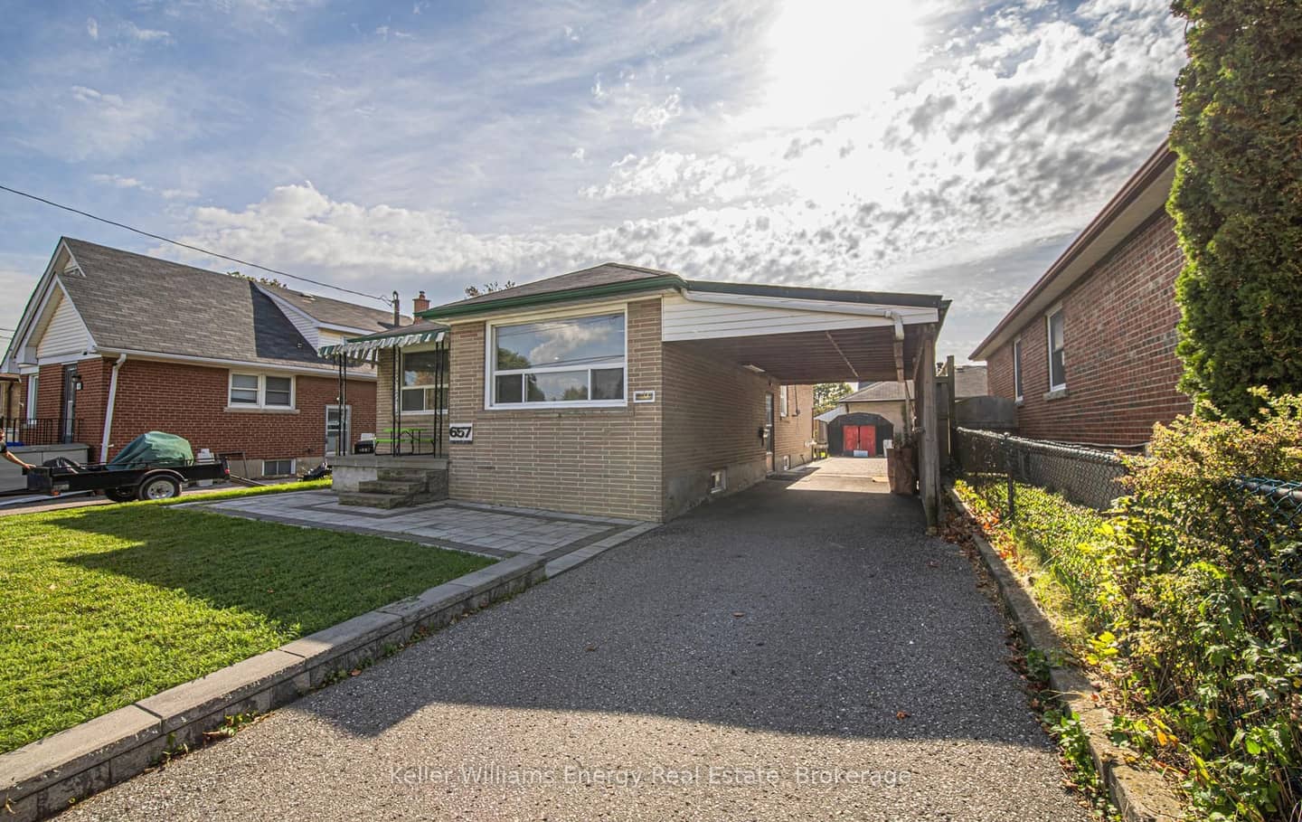 657 Taylor Avenue, Oshawa, ON L1H 2E9