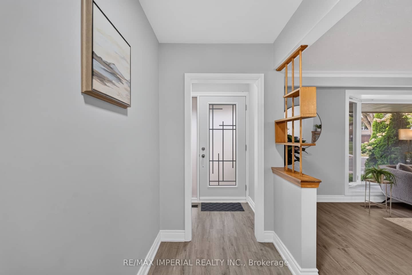 3 Minstrel Drive, Toronto, ON M8Y 3G3
