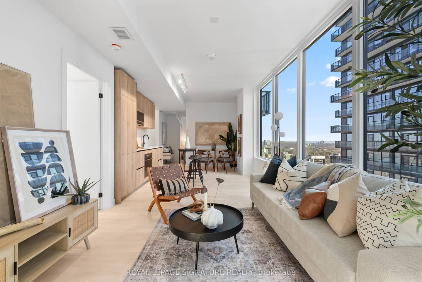 117 Broadway Avenue 3102, Toronto, ON M4P 1V3