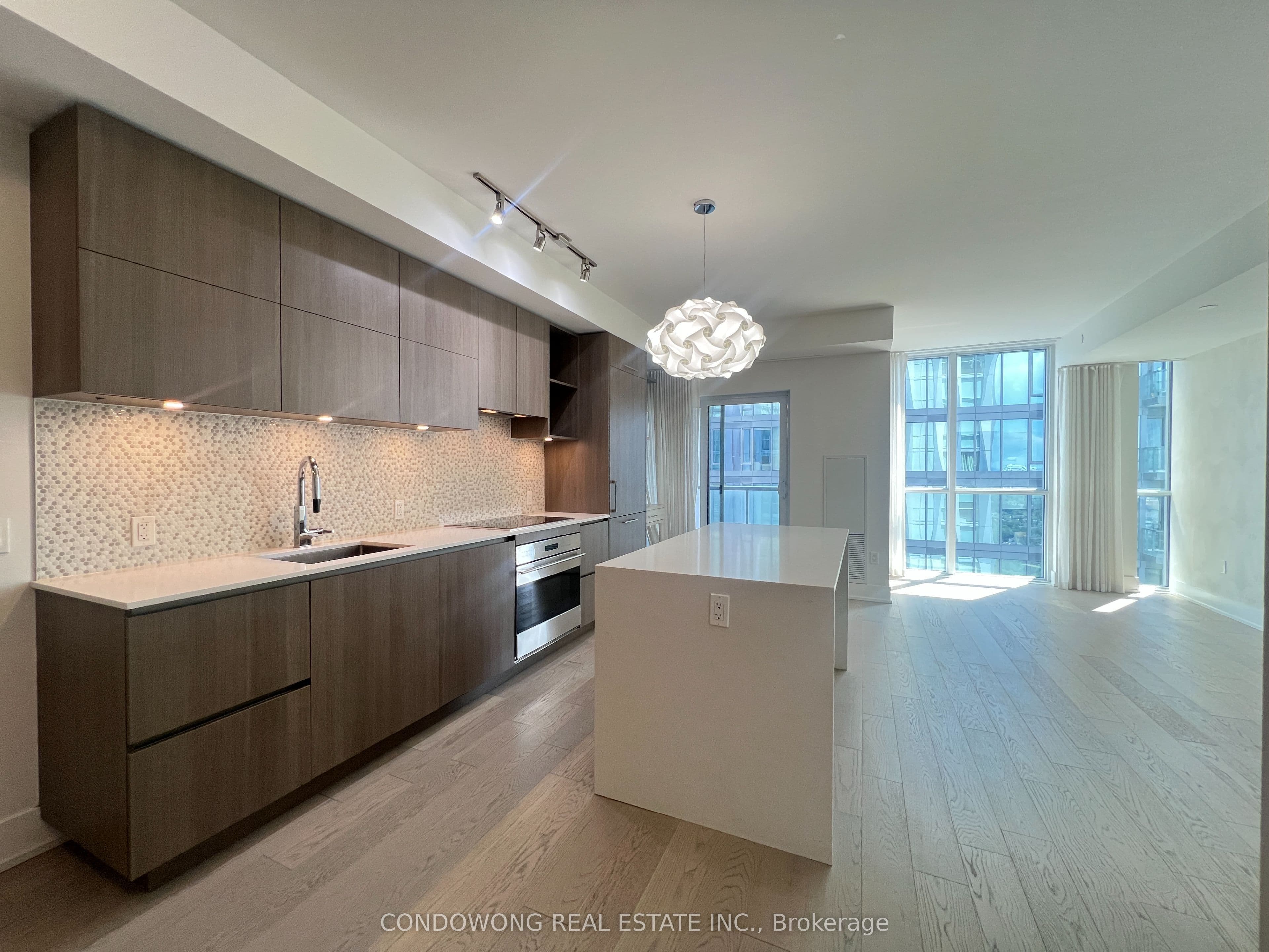 1 Yorkville Avenue 3801, Toronto, ON M4W 0B1