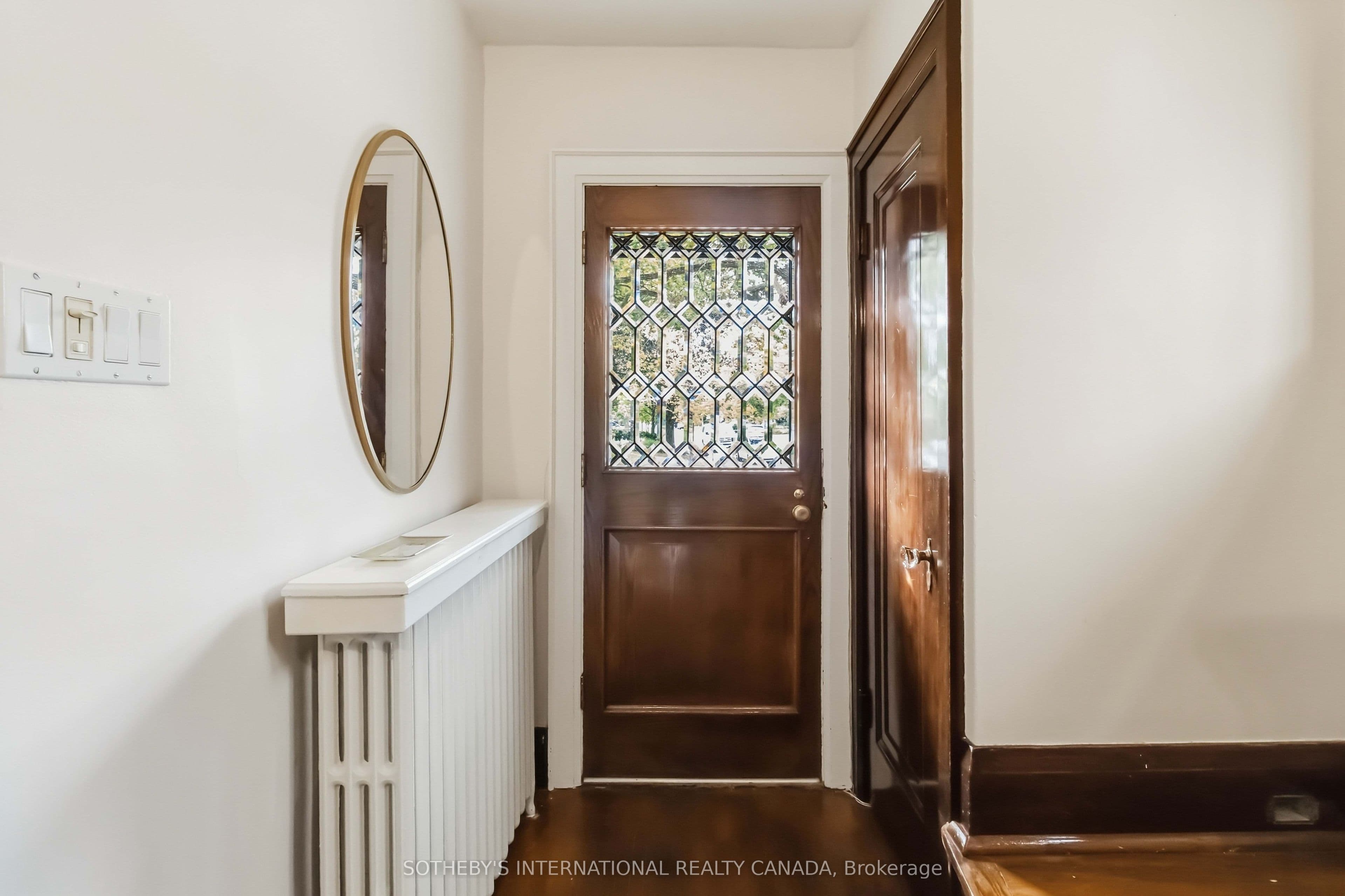 25 Cortland Avenue, Toronto, ON M4R 1T7