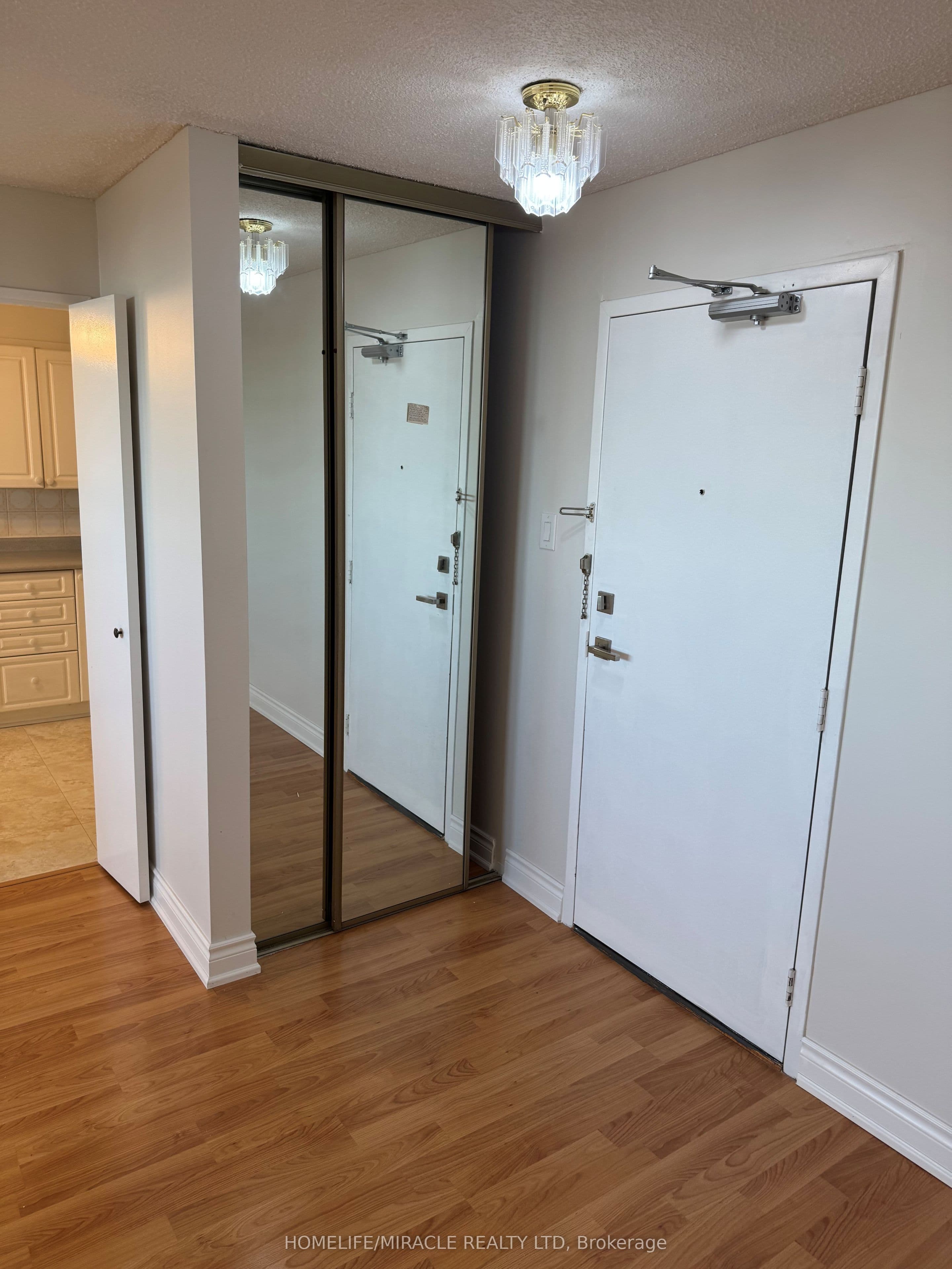 120 Dundalk Drive PH9, Toronto, ON M1P 4V9