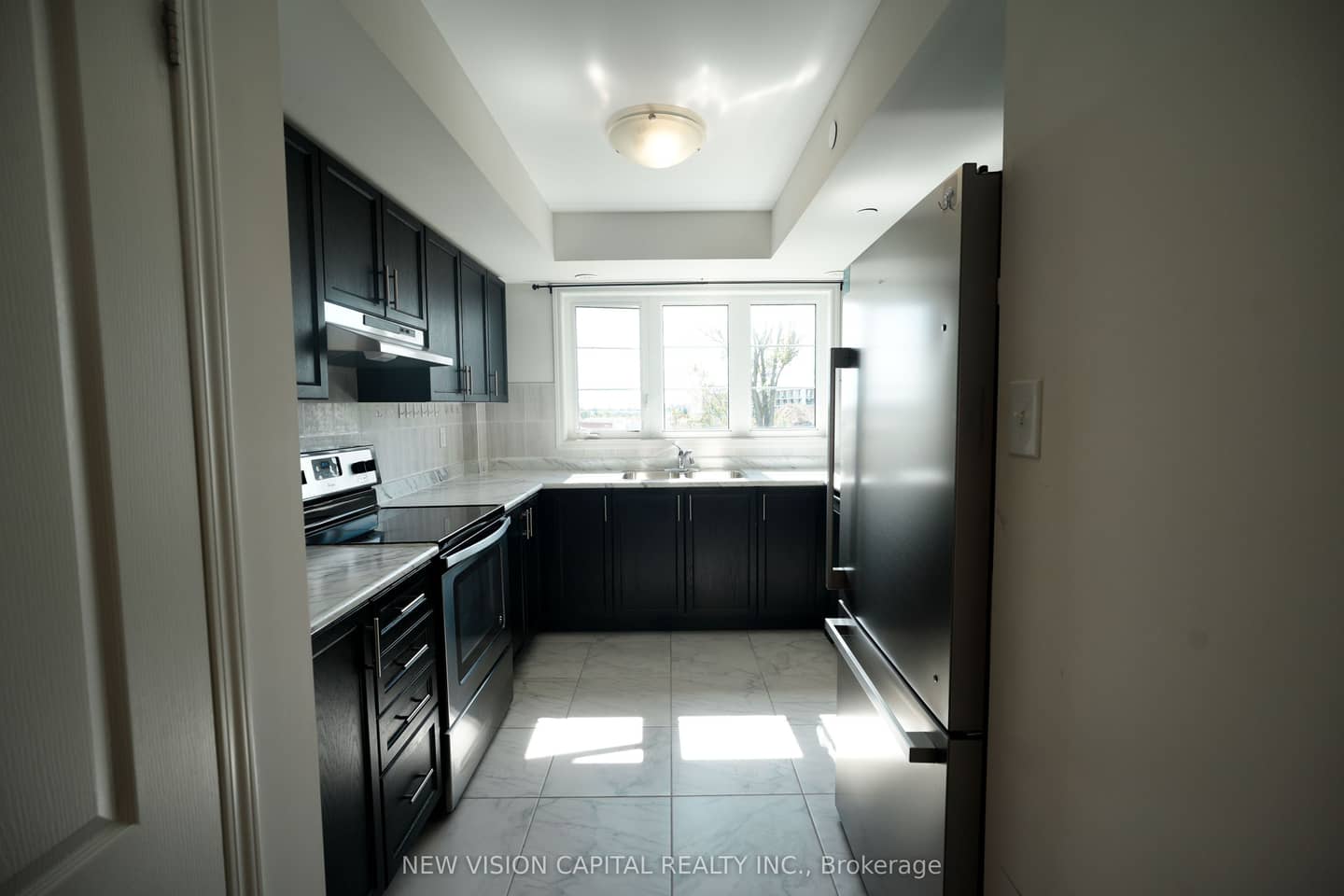 2298 Chevron Prince Path, Oshawa, ON L1L 0K8
