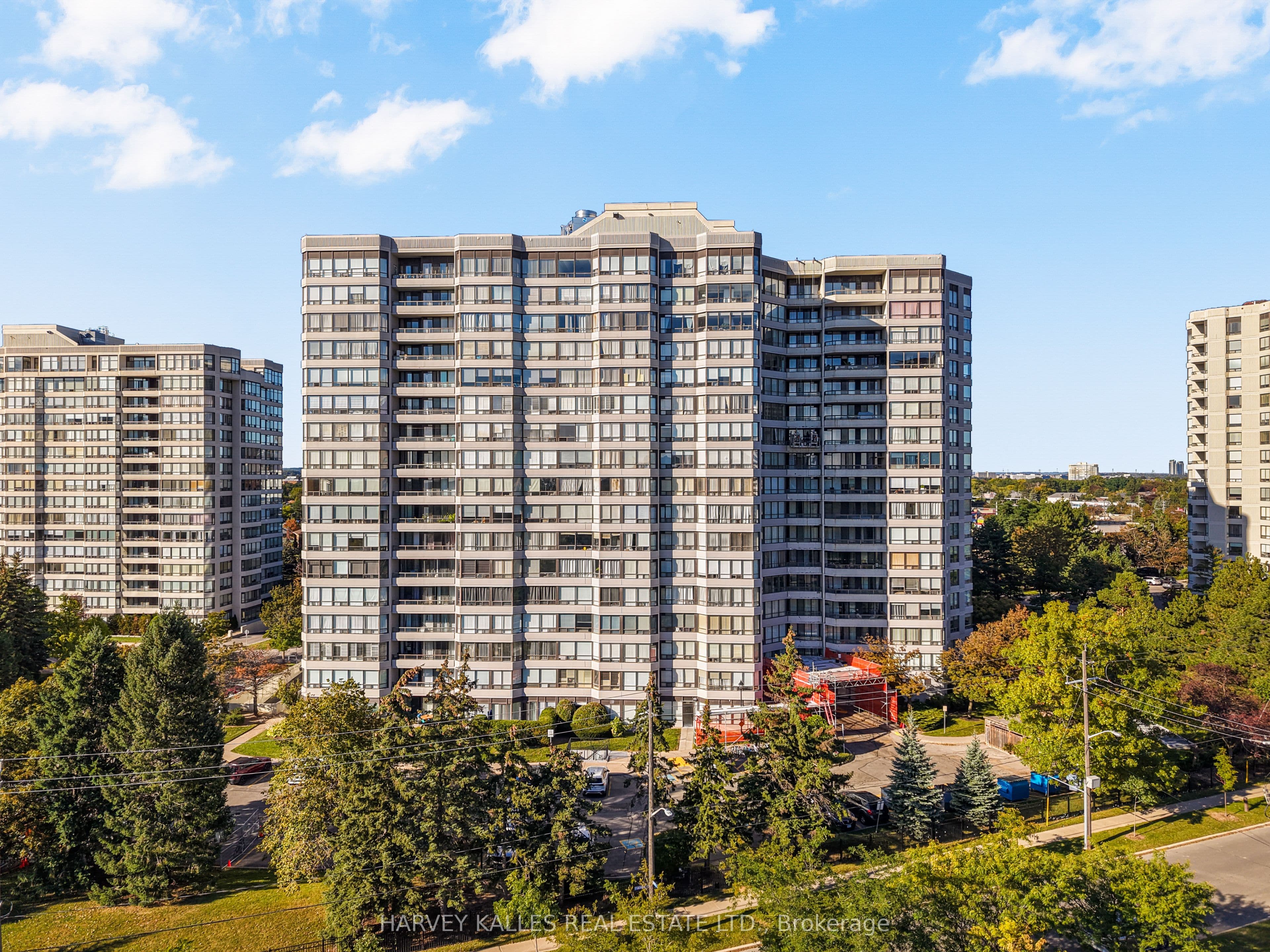 1121 Steeles Avenue W 605, Toronto, ON M2R 3W7