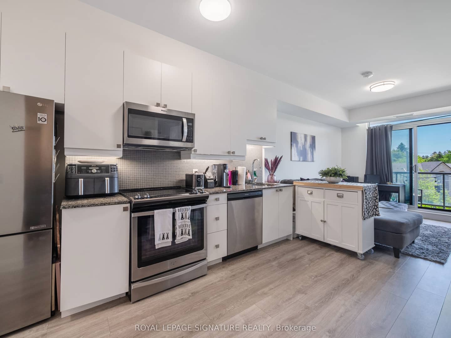 3655 Kingston Road 318, Toronto, ON M1M 1S2