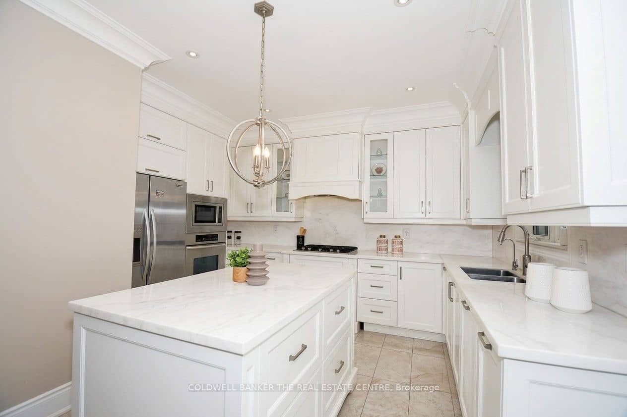 304 Tower Hill Road, Richmond Hill, ON L4E 0A7