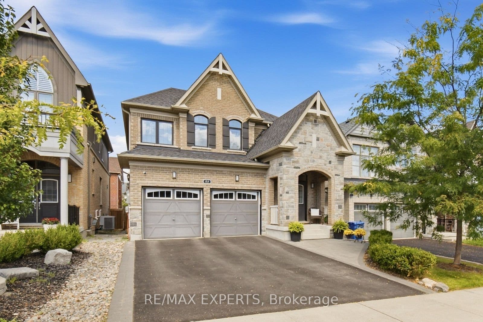 69 Leaden Hall Drive, East Gwillimbury, ON L9N 0R5