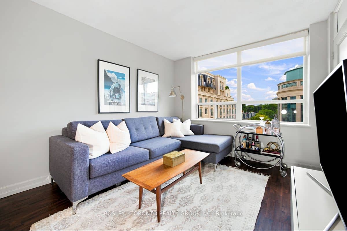 5 Rosehill Avenue 808, Toronto, ON M4T 3A6