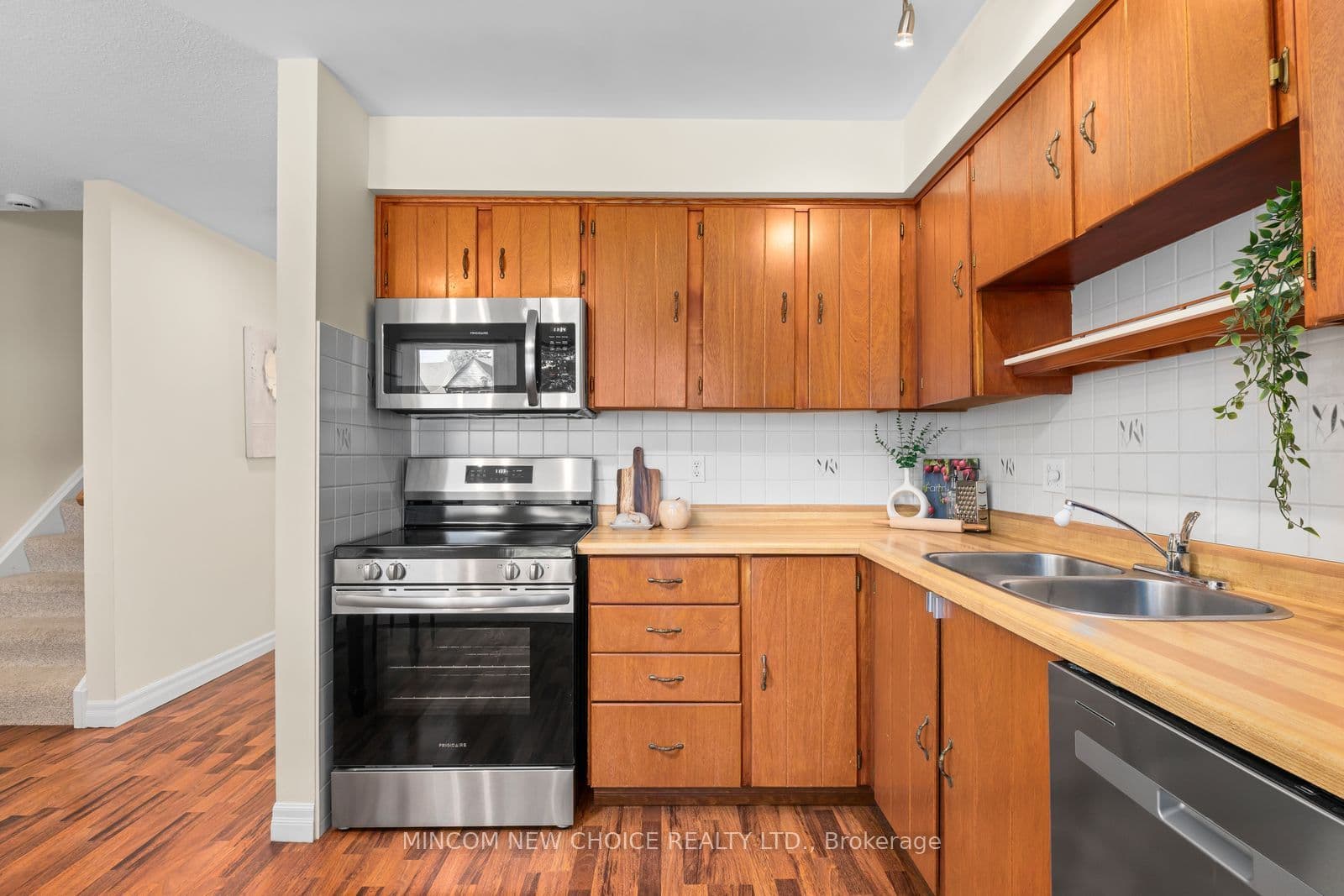 19 Mcrae Road, Ajax, ON L1S 3W2