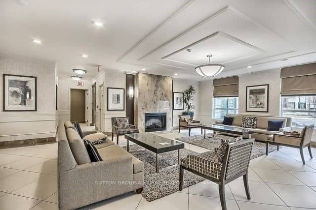 30 North Park Road 407, Vaughan, ON L4J 0G6