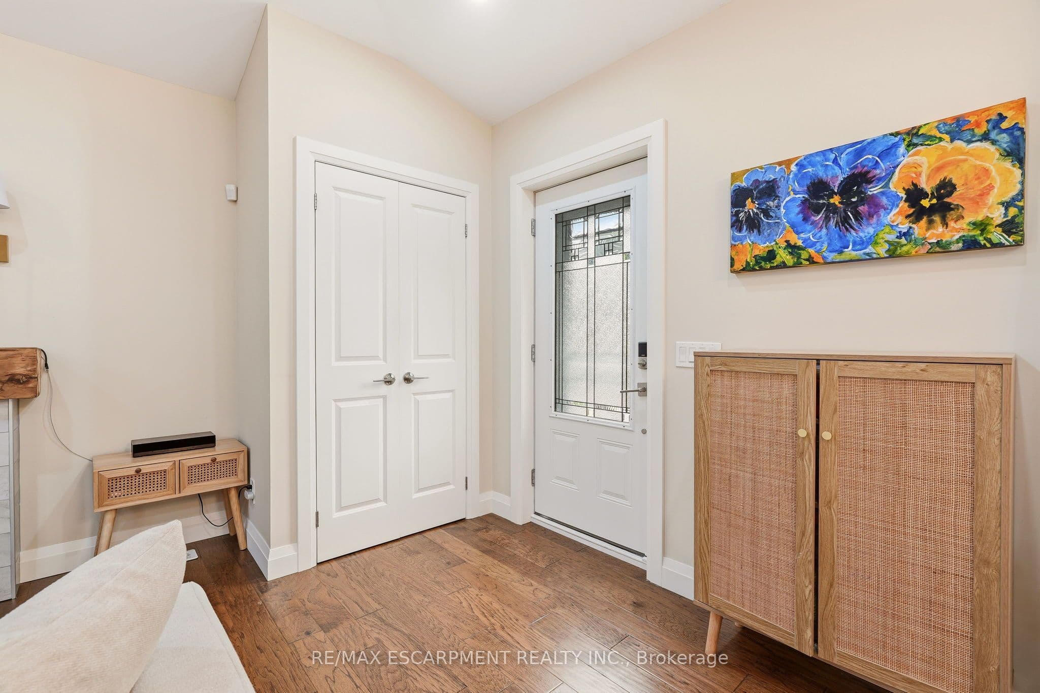 715 Drury Lane, Burlington, ON L7R 2X9